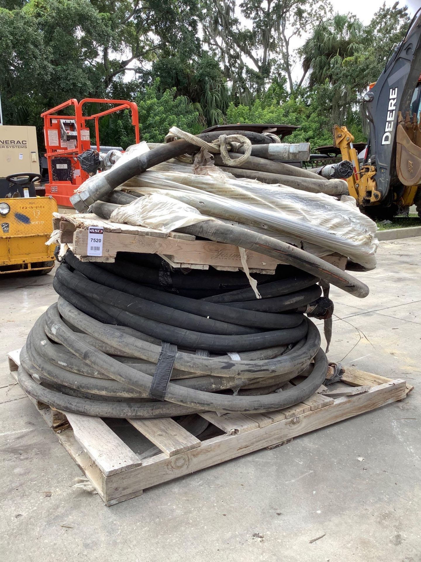 INDUSTRIAL HOSE, APPROX 2”-32 DN51