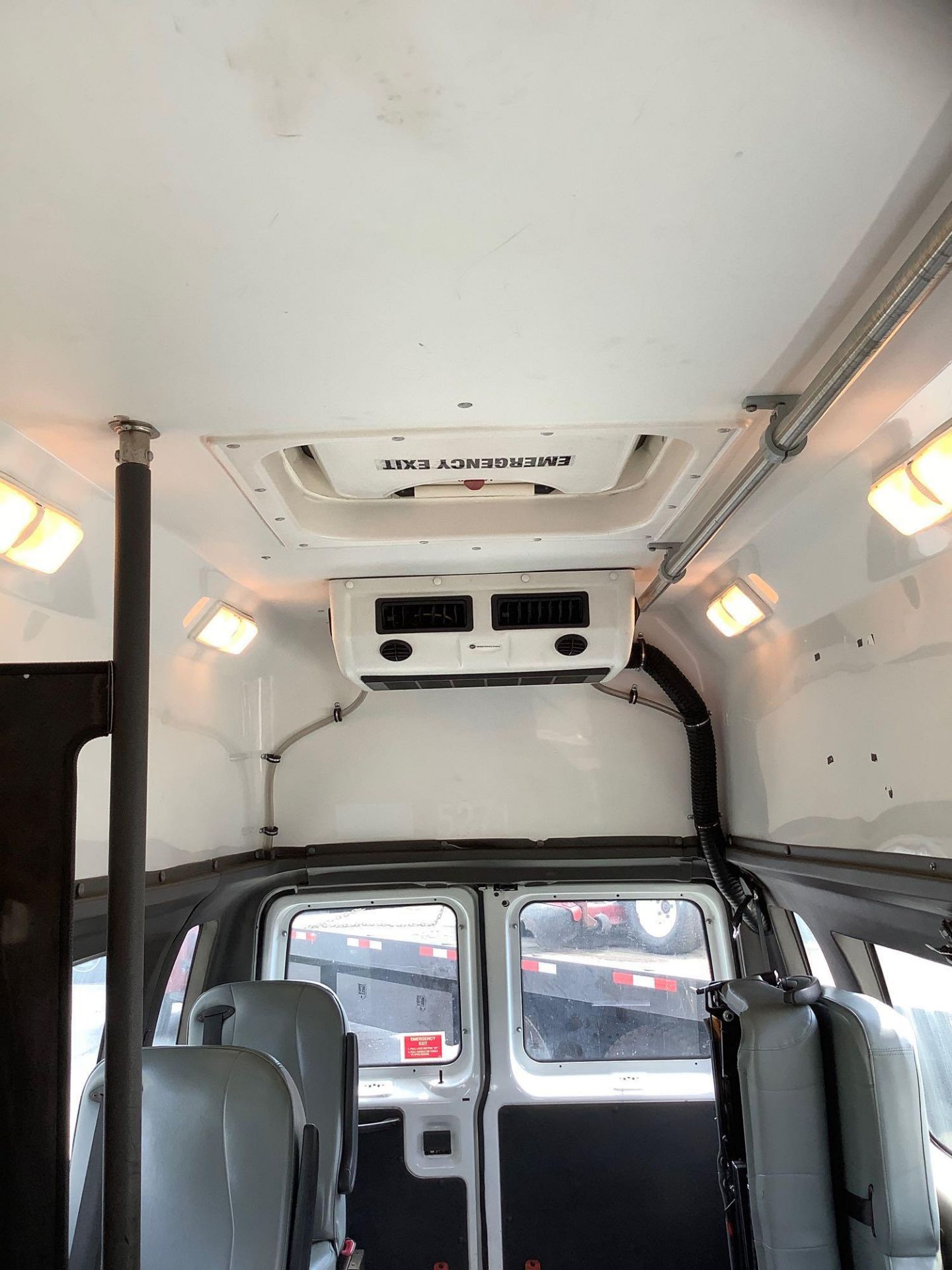 2014 FORD ECONOLINE E-350 SUPER DUTY EXTENDED MOBILITY VAN , AUTOMATIC, AC/ HEAT AIR CONDITION, BRAU - Image 30 of 34