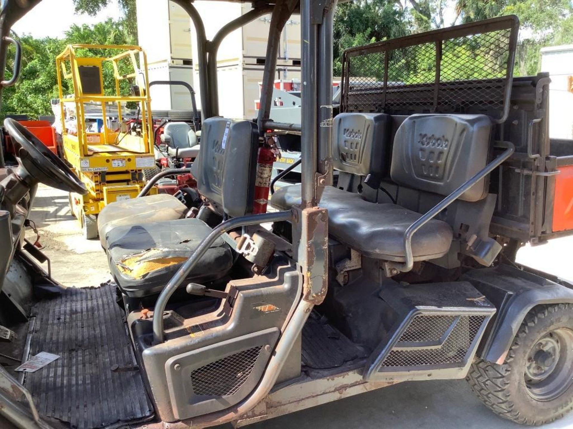 2016 KUBOTA UTV MODEL RTV-X1140, DIESEL, KUBOTA ENGINE, CREW CAB, HYDRAULIC DUMP BED - Image 9 of 13