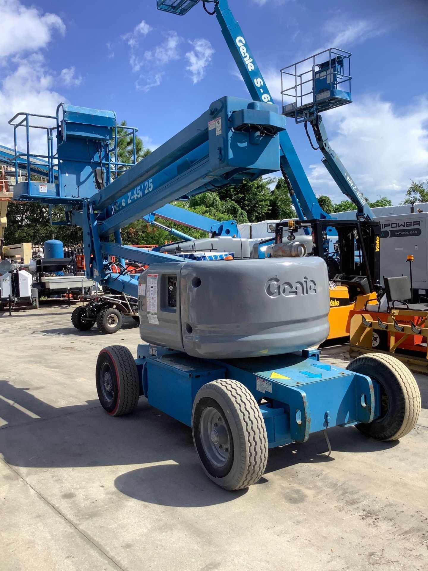 GENIE BOOM LIFT MODEL Z-45/25, DIESEL, APPROX MAX PLATFORM HEIGHT 45FT, APPROX MAX PLATFORM REACH 24 - Image 3 of 14