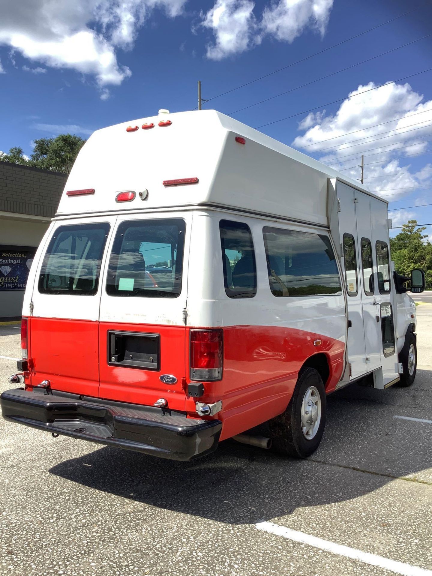 2014 FORD ECONOLINE E-350 SUPER DUTY EXTENDED MOBILITY VAN , AUTOMATIC, AC/ HEAT AIR COND - Image 7 of 36