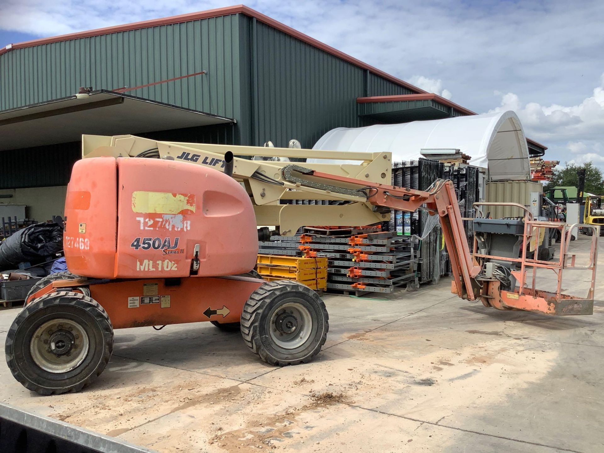 JLG BOOM LIFT MODEL 450AJ SII, DIESEL, APPROX MAX PLATFORM HEIGHT 45FT, APPROX MAX HORIZONTAL REACH - Image 8 of 18