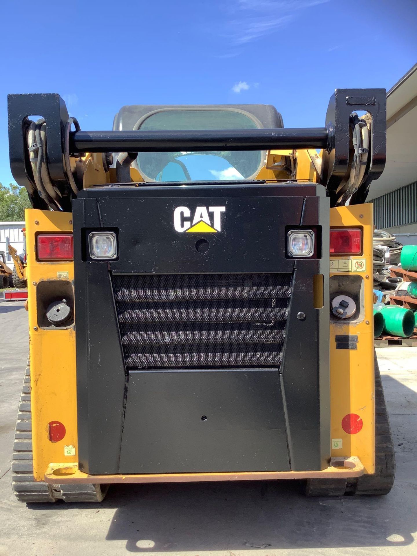 2015 CATERPILLAR SKID STEER MODEL 249D, DIESEL, ENCLOSED CAB, RUBBER TRACKS, AUX HYDRAULIC, BUCKET A - Image 6 of 22