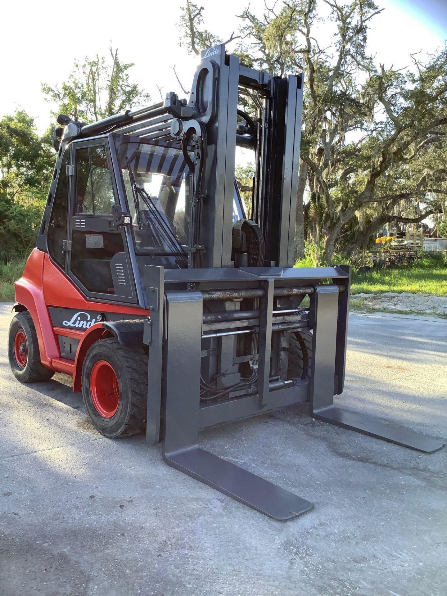 2012 LINDE FORKLIFT MODEL H70D-369 WITH SS FORK POSTNR RIGHTLINE ATTACHMENT MODEL KEM157, DIESEL, AP - Image 12 of 22