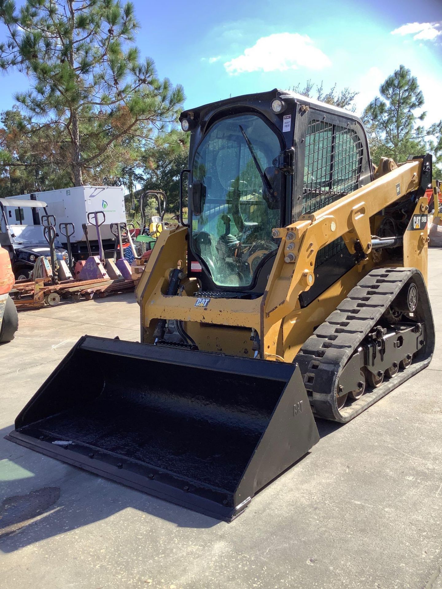 2015 CATERPILLAR SKID STEER MODEL 249D, DIESEL, ENCLOSED CAB, RUBBER TRACKS, BUCKET APPROX 67in, AC - Image 2 of 21