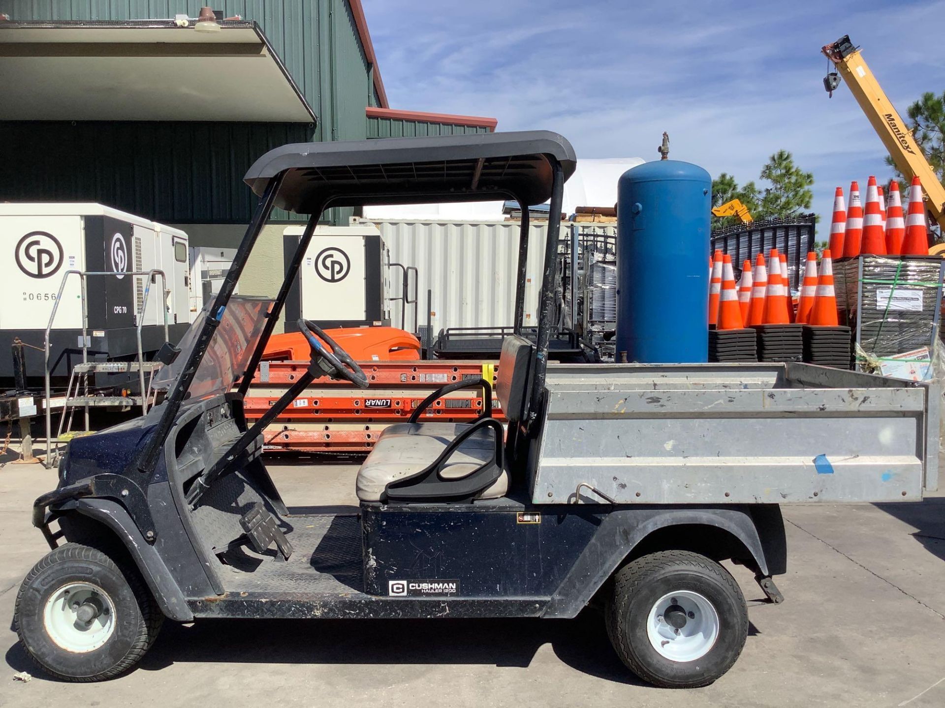 2016 CUSHMAN TEXTRON GOLF CART MODEL CSH HAUL 1200 G, GAS POWERED, KAWASAKI ENGINE, MANUAL DUMP BED, - Image 8 of 13