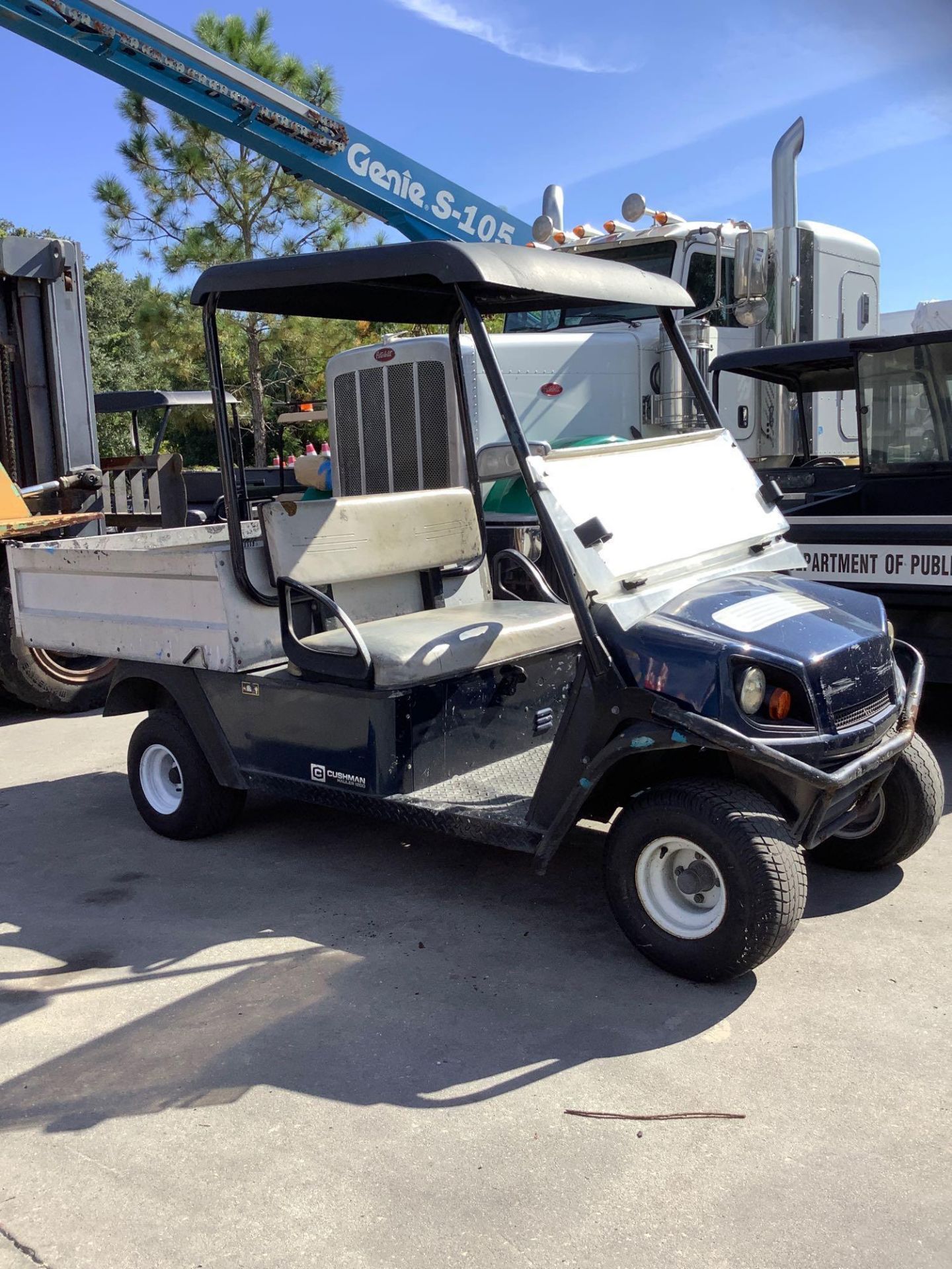 2016 CUSHMAN TEXTRON GOLF CART MODEL CSH HAUL 1200 G, GAS POWERED, KAWASAKI ENGINE, MANUAL DUMP BED,