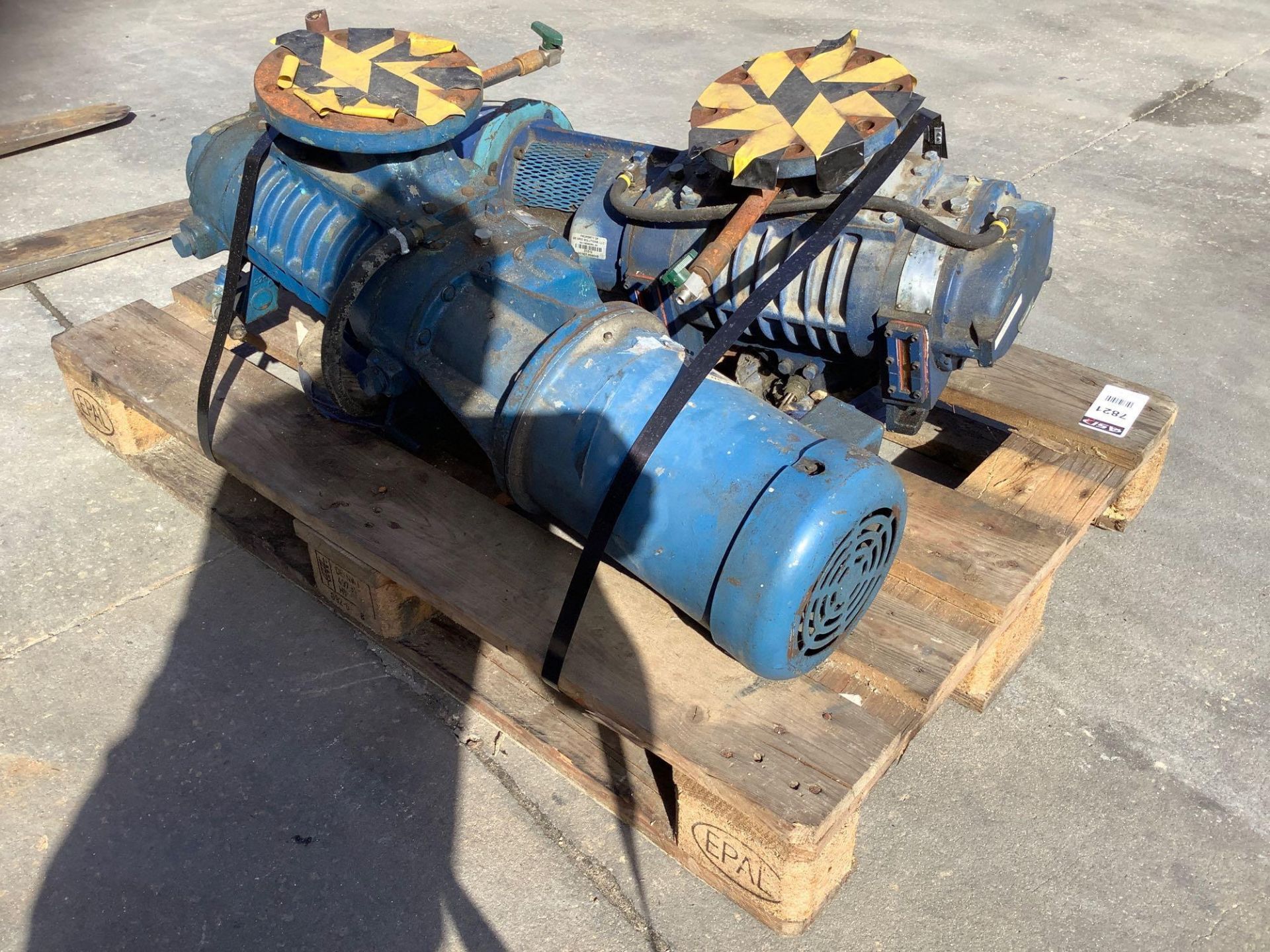 ( 2 ) GS KINNEY VACUUM PUMPS MODEL 400/C WITH BALDOR MOTOR - Image 2 of 6