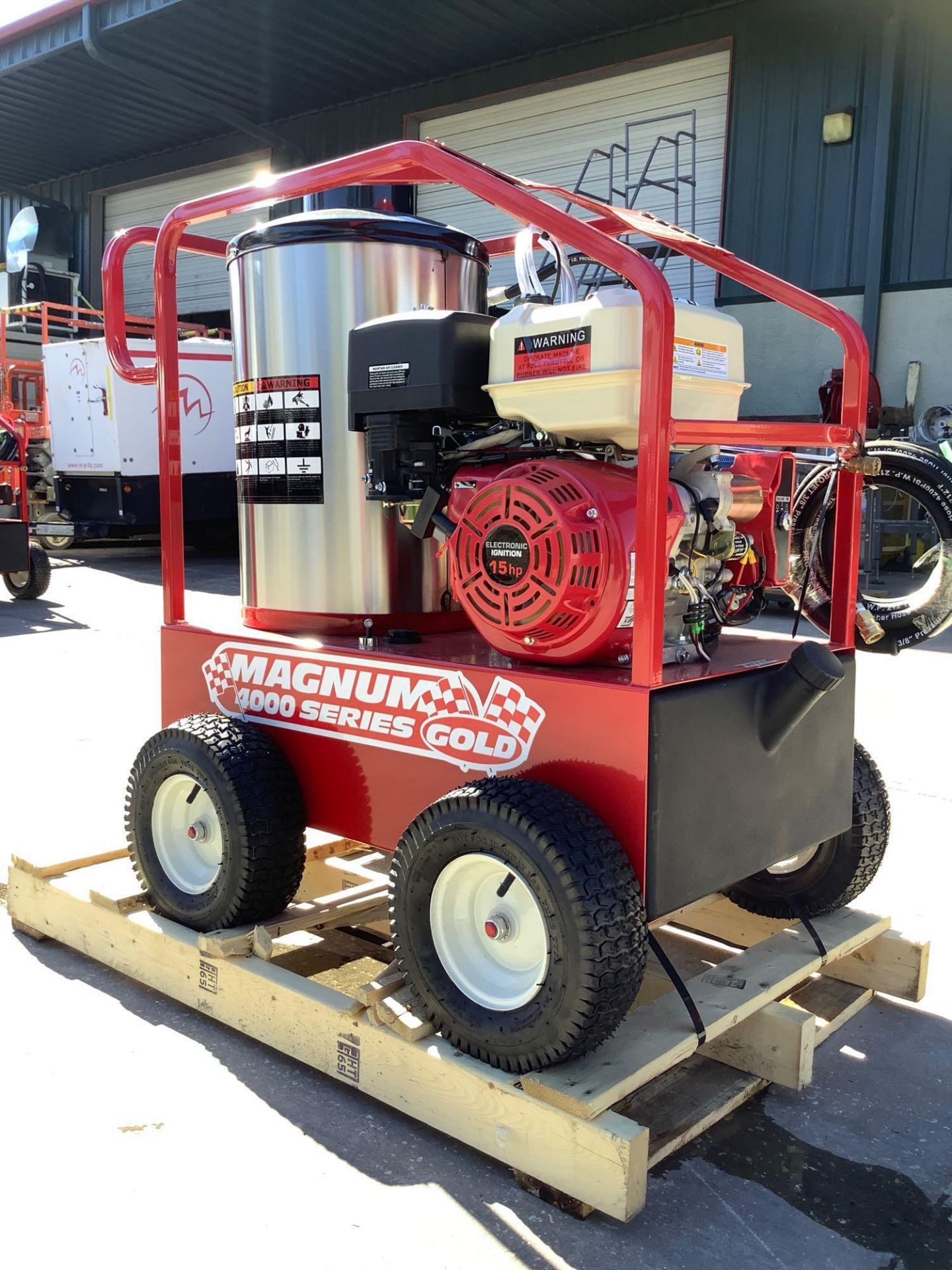 UNUSED 2021 MAGNUM 4000 SERIES GOLD HOT WATER PRESSURE WASHER,DIESEL GAS POWER, ELECTRIC START, APPR - Image 8 of 14