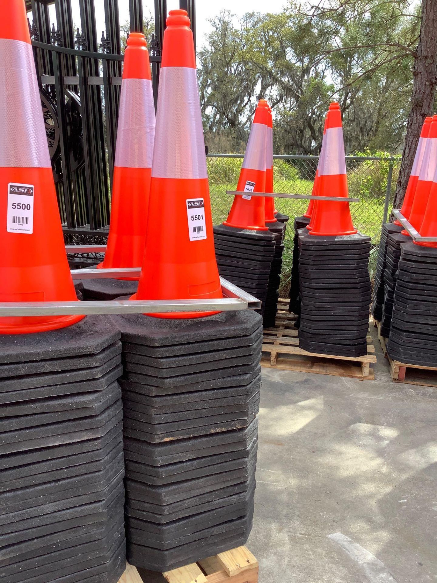 50 UNUSED PVC SAFETY TRAFFIC HIGHWAY CONES APPROX 28IN