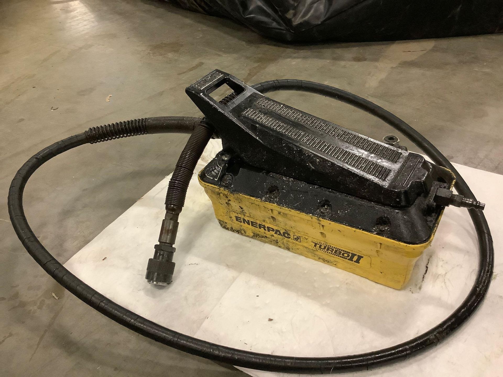 ENERPAC TURBO II HYDRAULIC PUMP - Image 2 of 3