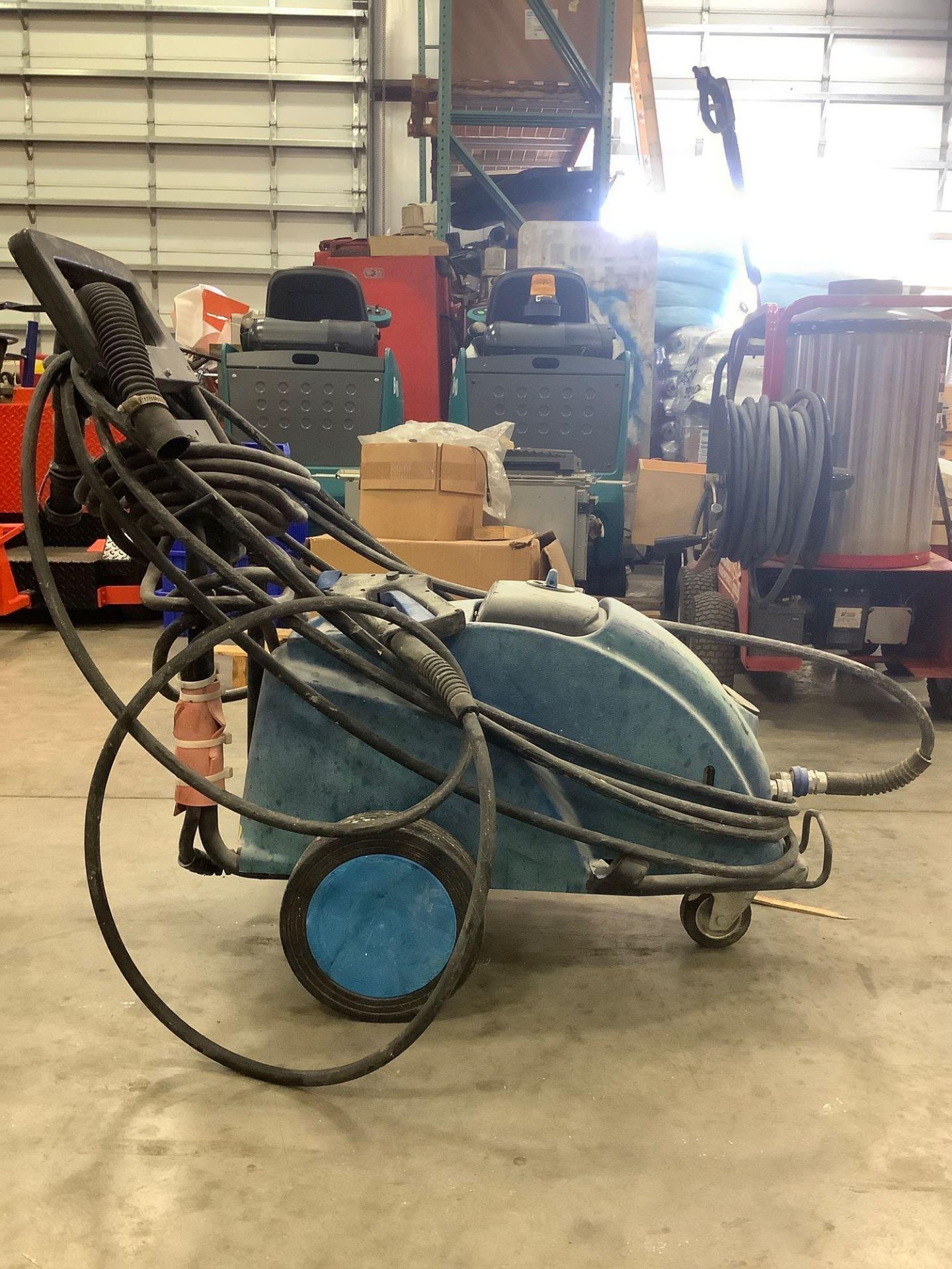 NILFISK ALTO POSEIDON 7 -66 STEAMER/ PRESSURE WASHER, APPROX GPM 5,2 , APPROX MAX PSI 2810 - Image 2 of 10