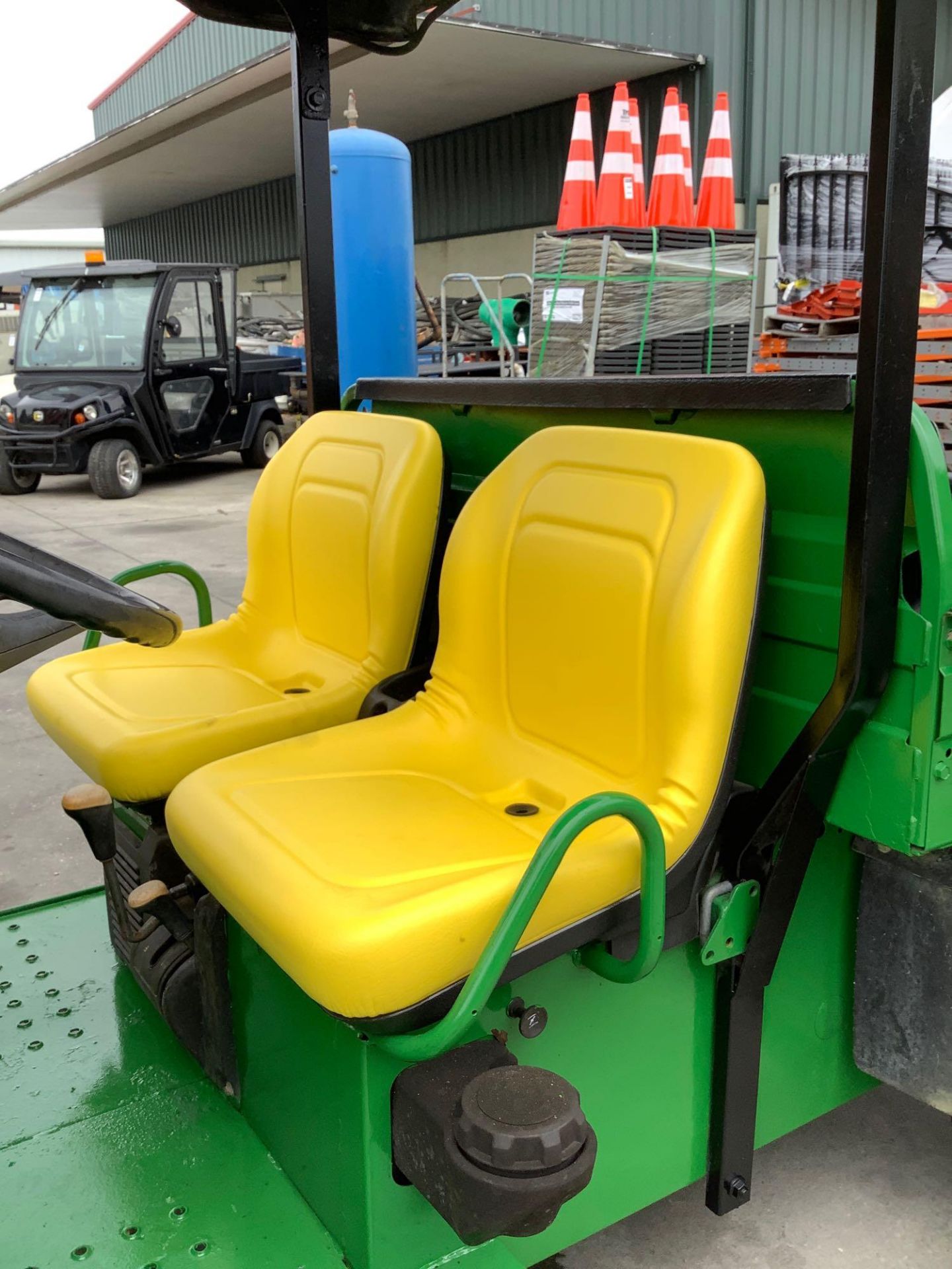 JOHN DEERE ATV, GAS POWERED, MANUAL DUMP BED, NEW SEATS & BATTERIES, RUNS AND OPERATES - Image 9 of 13