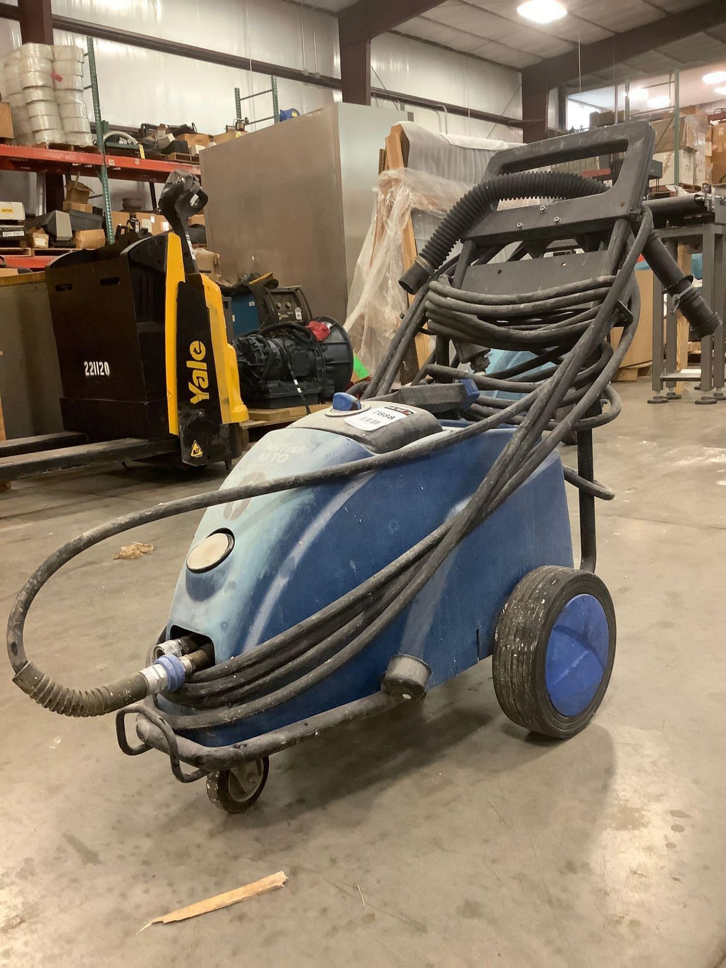 NILFISK ALTO POSEIDON 7 -66 STEAMER/ PRESSURE WASHER, APPROX GPM 5,2 , APPROX MAX PSI 2810 - Image 8 of 10