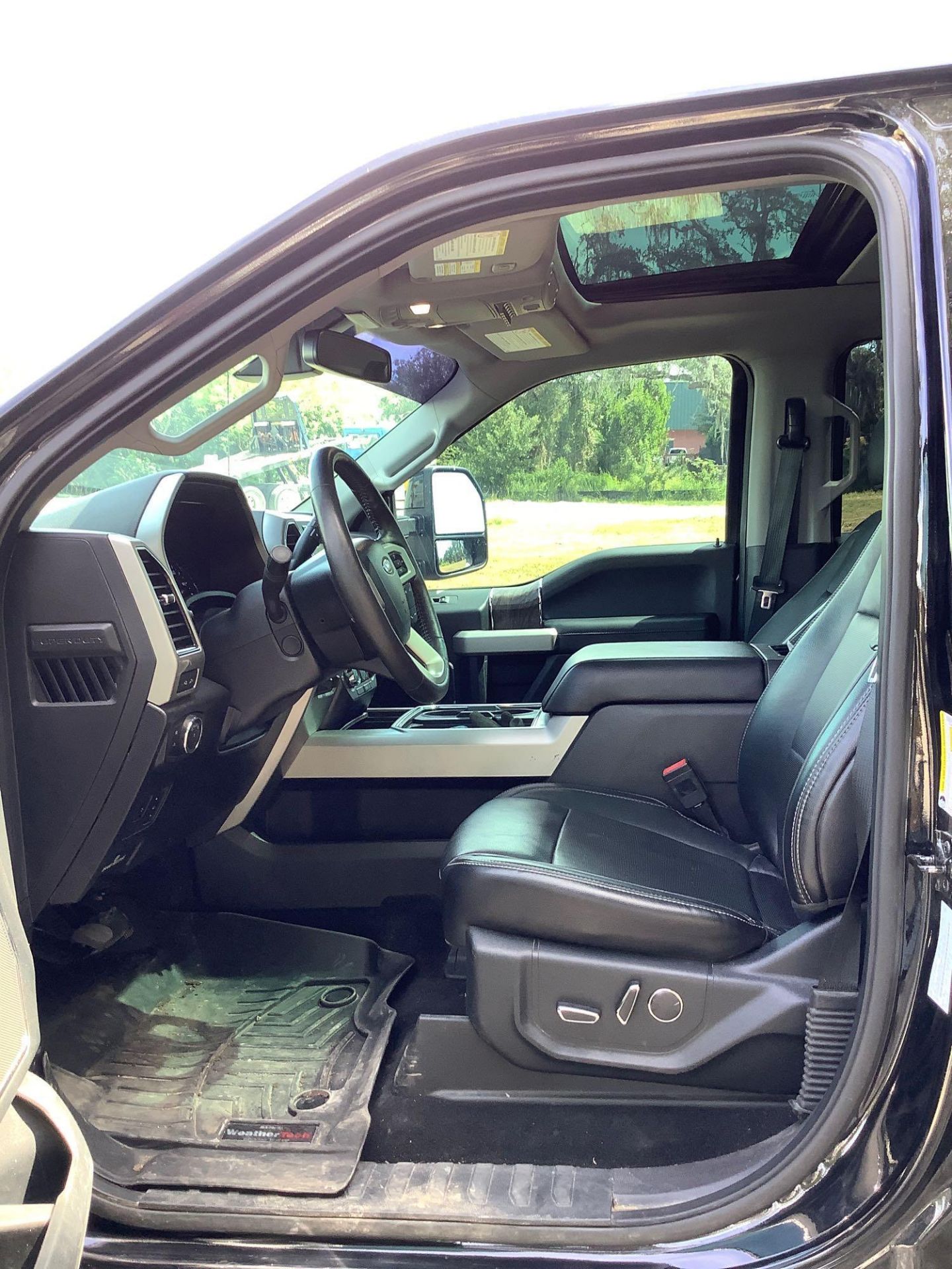 2019 FORD F-350 LARIAT CREW CAB LONG BED FX4 OFF ROAD SUPER DUTY POWER STROKE , TURBO DIESEL, AUTOMA - Image 7 of 11