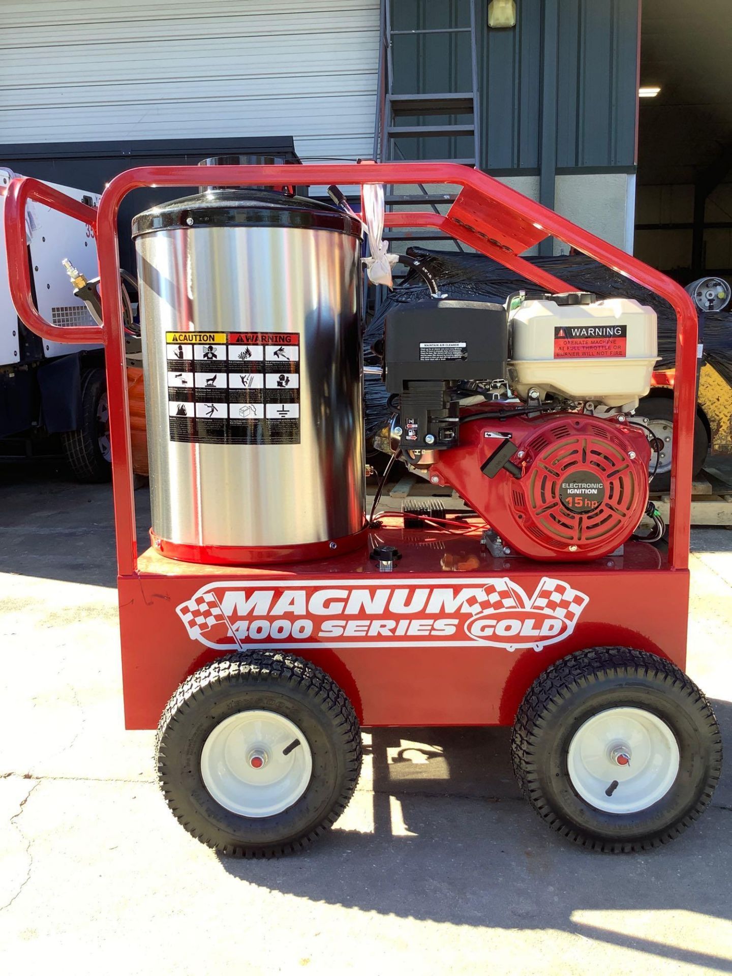 UNUSED 2021 MAGNUM 4000 SERIES GOLD HOT WATER PRESSURE WASHER,DIESEL GAS POWER, ELECTRIC START, APPR - Image 7 of 13