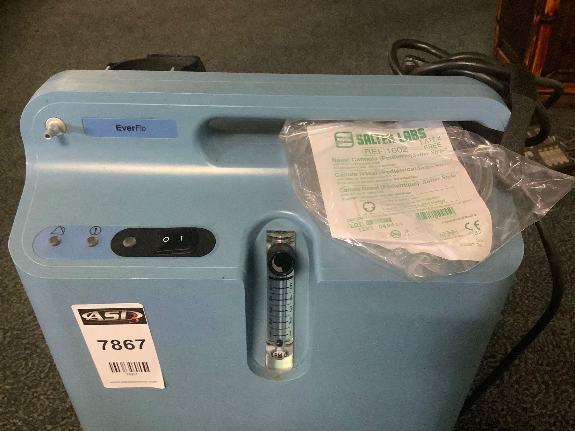 RESPIRONICS EVERFLO I OPI OXYGEN CONCENTRATOR, APPROX 120VOLTS, APPROX MAX O2 96%, NEW HOSE INCLUDED - Image 4 of 6