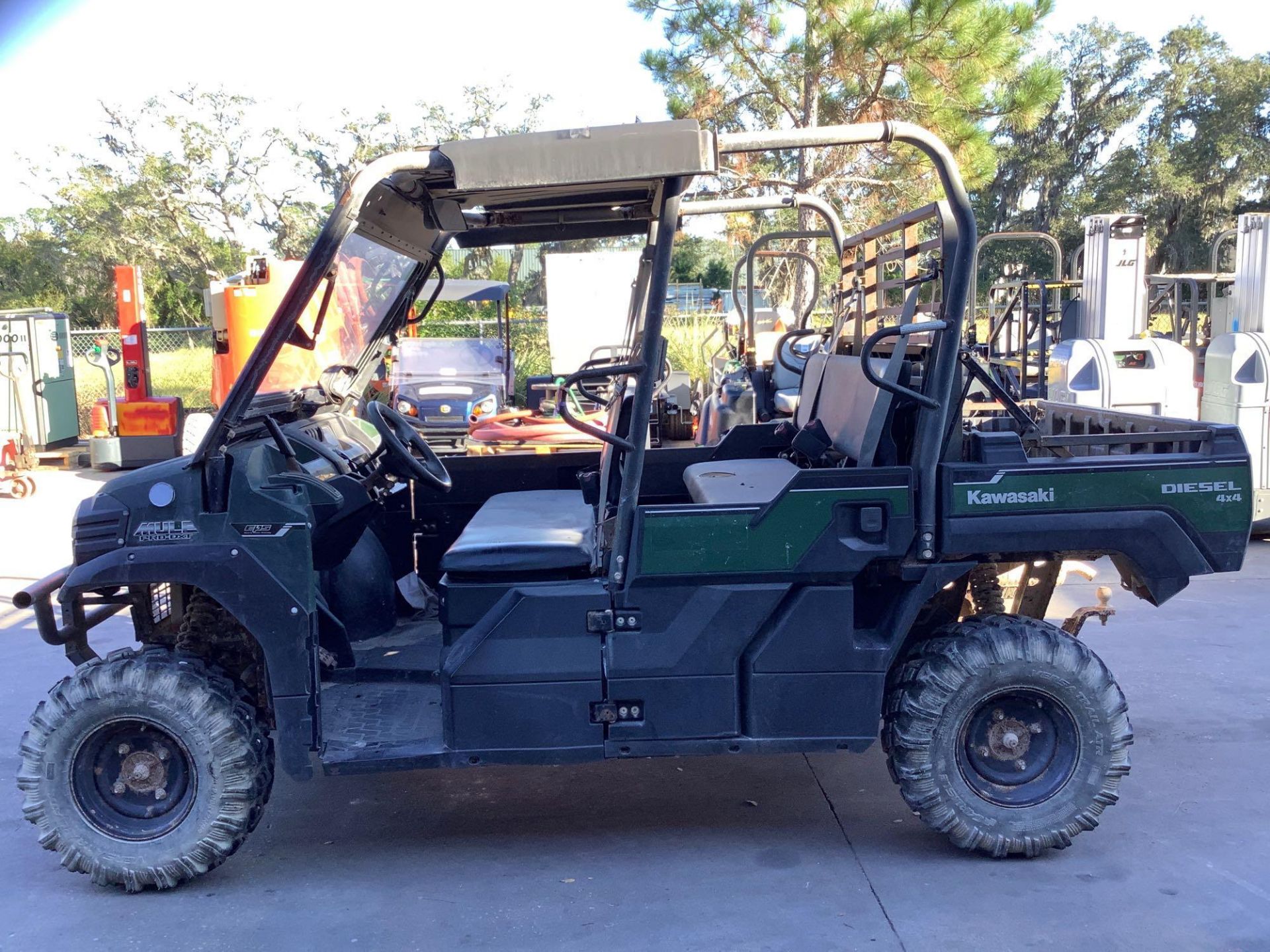 2016 KAWASAKI MULE PRO-DXT ATV, DIESEL, 4x4, CREW CAB, ELECTRIC POWER STEERING, BALL HITCH, 4WD, HAS - Image 2 of 19