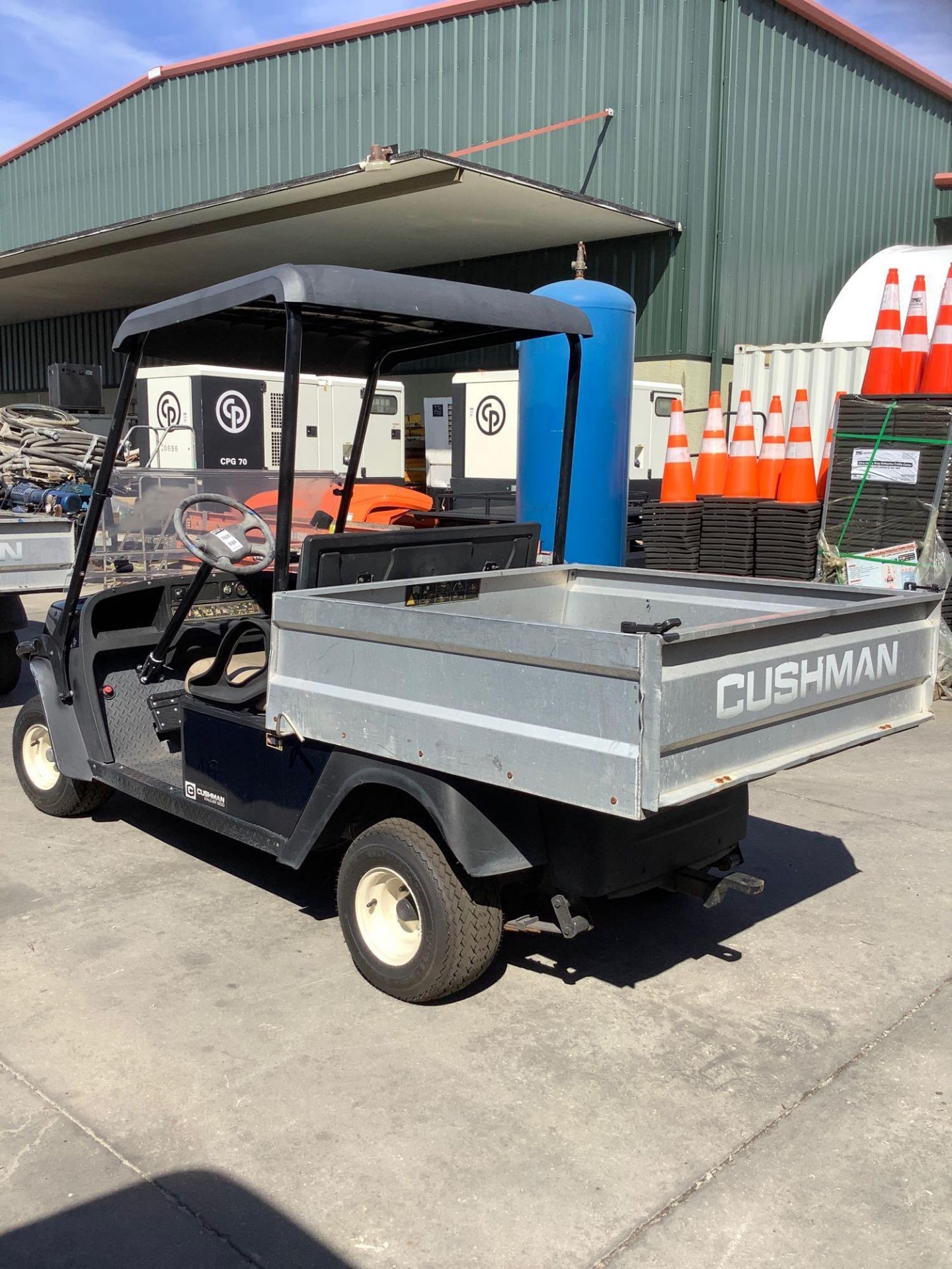 2016 CUSHMAN TEXTRON GOLF CART MODEL CSH HAUL 1200 G, GAS POWERED, KAWASAKI ENGINE, MANUAL DUMP BED, - Image 6 of 13