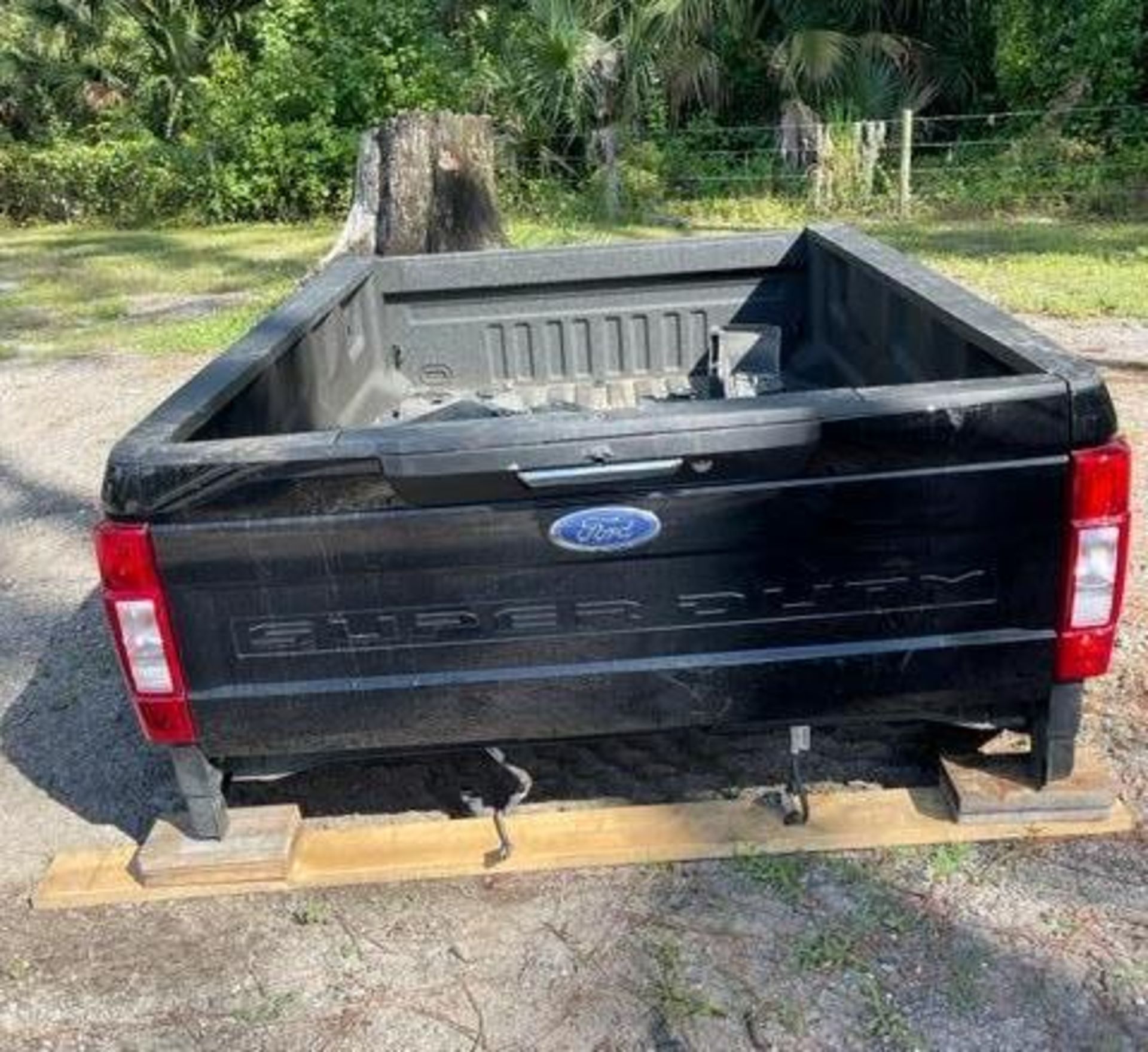 2021 FORD F-450 BED WITH LINE X INSIDE, GOOSENECK HOOK UP, UNUSED - Image 4 of 5