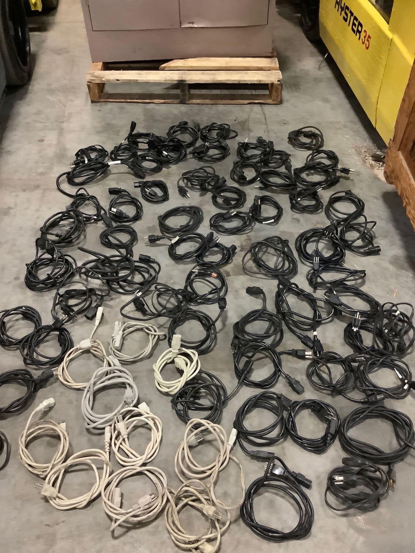 70 COMPUTER CORDS