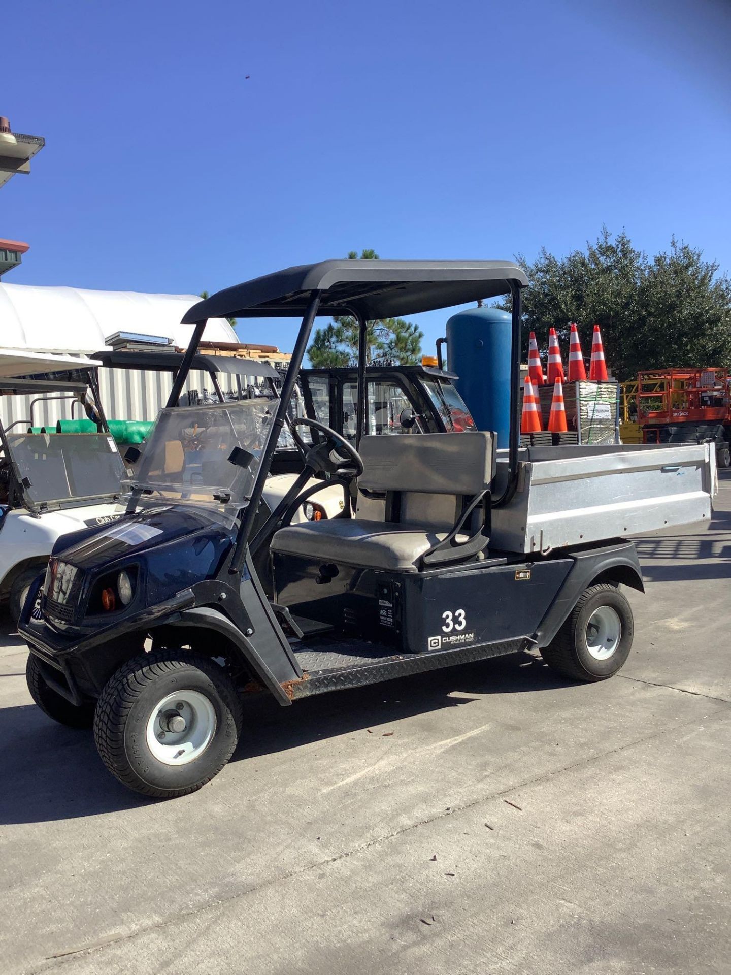 2016 CUSHMAN TEXTRON GOLF CART MODEL CSH HAUL 1200 G, GAS POWERED, KAWASAKI ENGINE, MANUAL DUMP BED, - Image 8 of 15