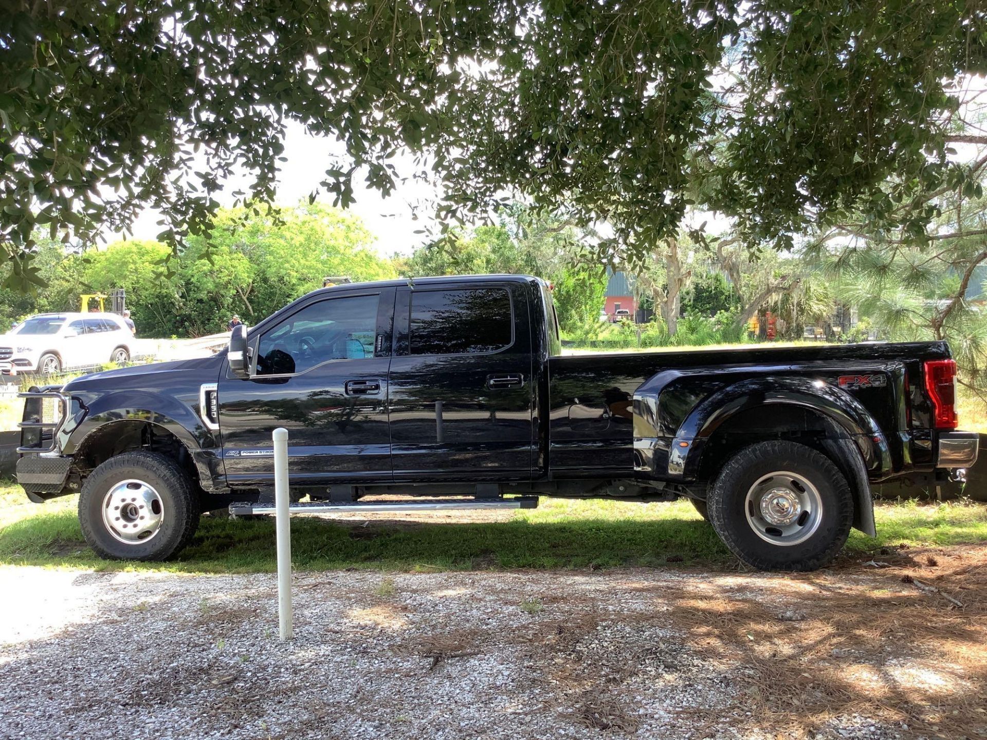 2019 FORD F-350 LARIAT CREW CAB LONG BED FX4 OFF ROAD SUPER DUTY POWER STROKE , TURBO DIESEL, AUTOMA - Image 5 of 11