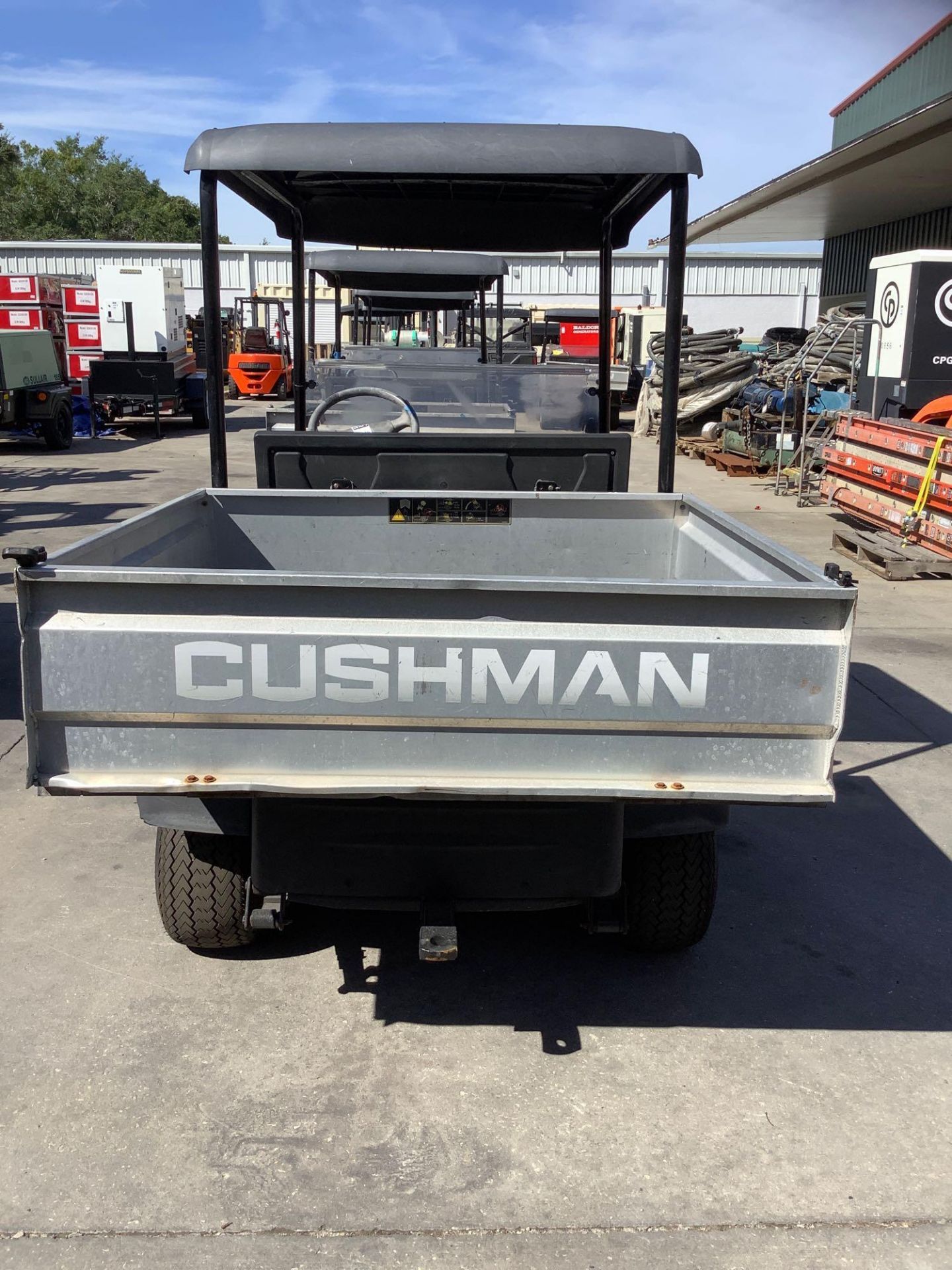 2016 CUSHMAN TEXTRON GOLF CART MODEL CSH HAUL 1200 G, GAS POWERED, KAWASAKI ENGINE, MANUAL DUMP BED, - Image 5 of 13