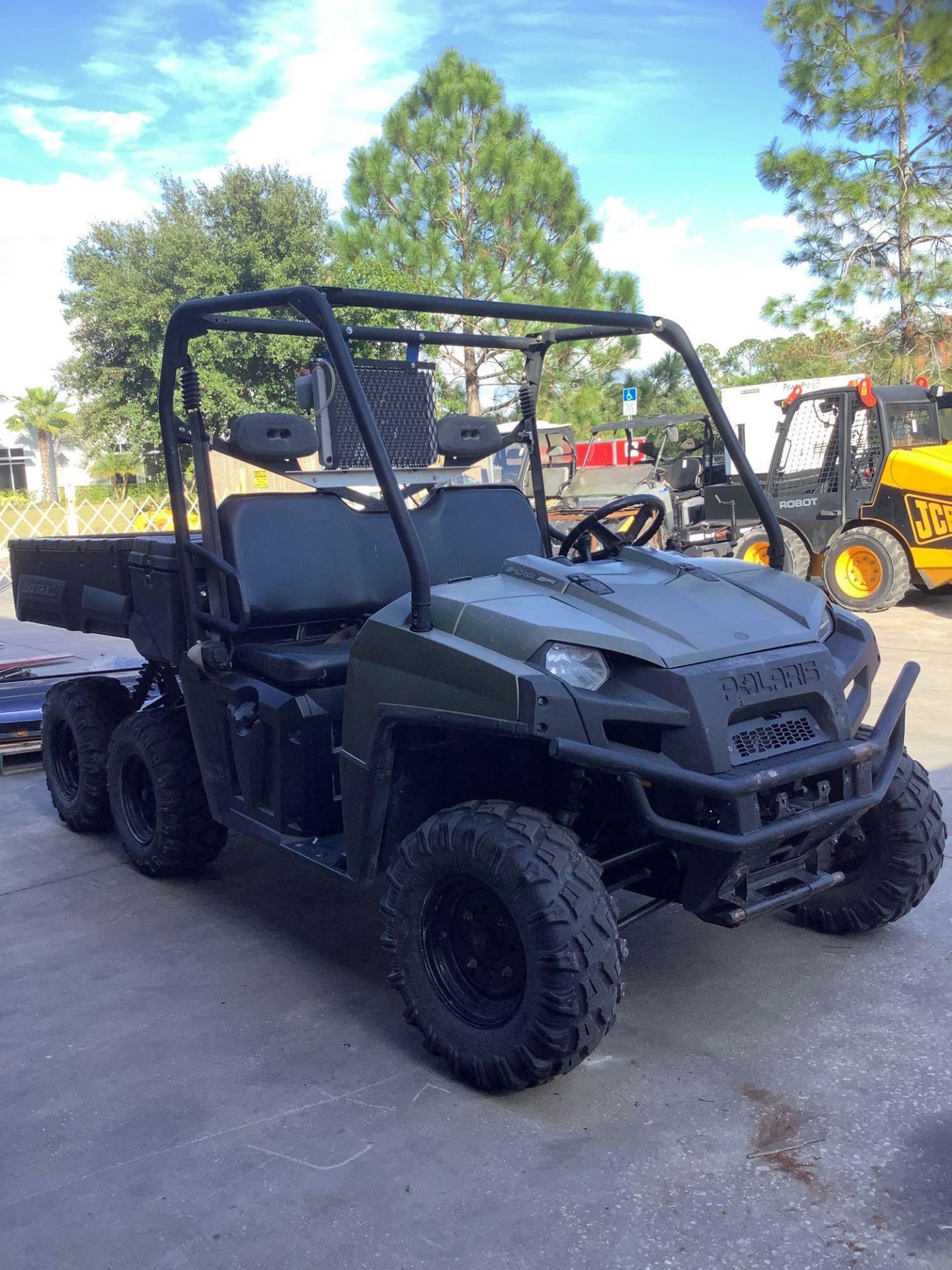 2011 POLARIS 6x6 RANGER 700, GAS POWERED, AWD, AUTOMATIC DUMP BED, STORAGE BOX APPROX 5FT LONG, HITC - Image 3 of 23