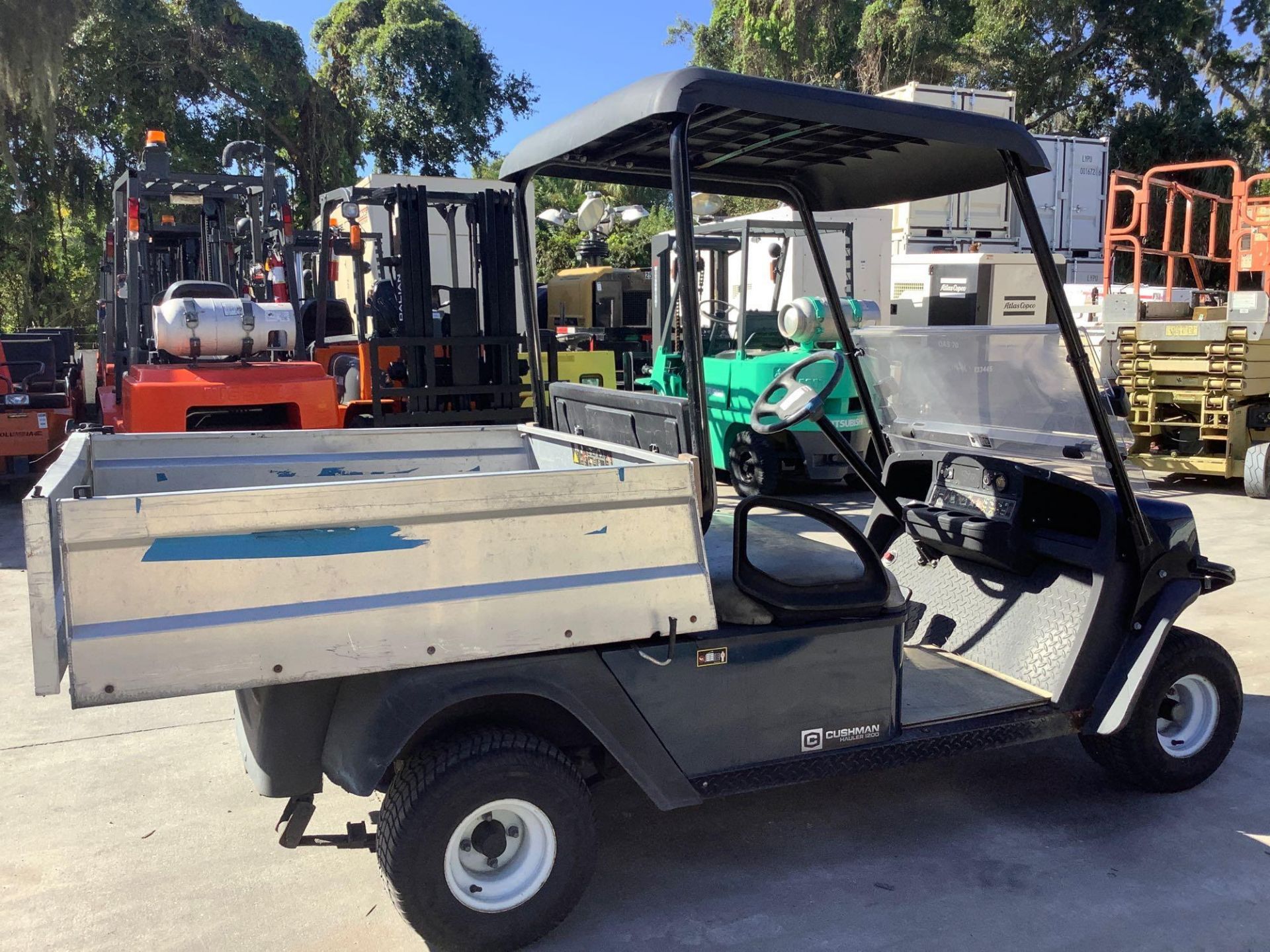 2016 CUSHMAN TEXTRON GOLF CART MODEL CSH HAUL 1200 G, GAS POWERED, KAWASAKI ENGINE, MANUAL DUMP BED, - Image 3 of 15