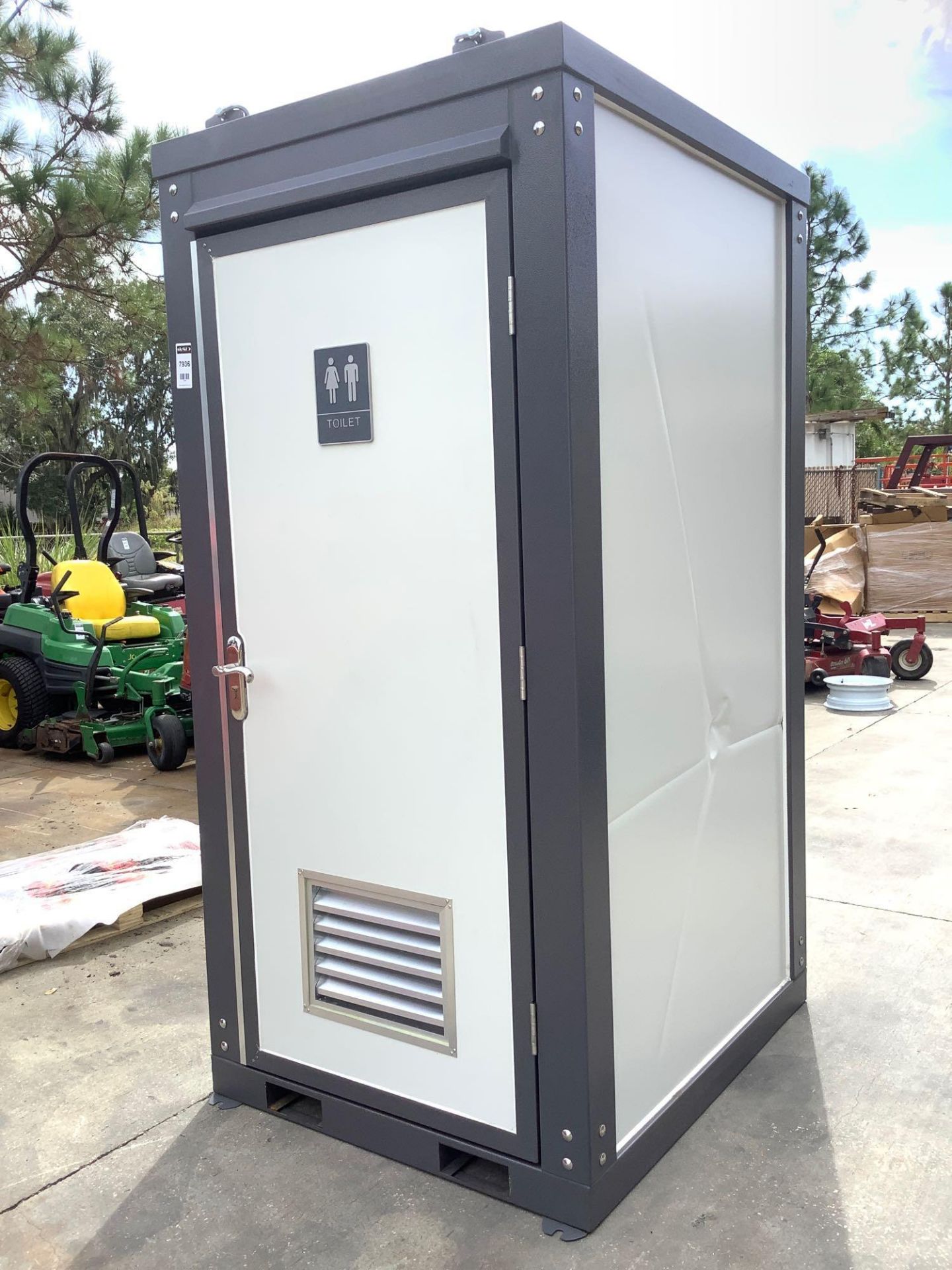 UNUSED PORTABLE SINGLE BATHROOM UNIT, 1 STALL, ELECTRIC & PLUMBING HOOK UP WITH EXTERIOR PLUMBING CO