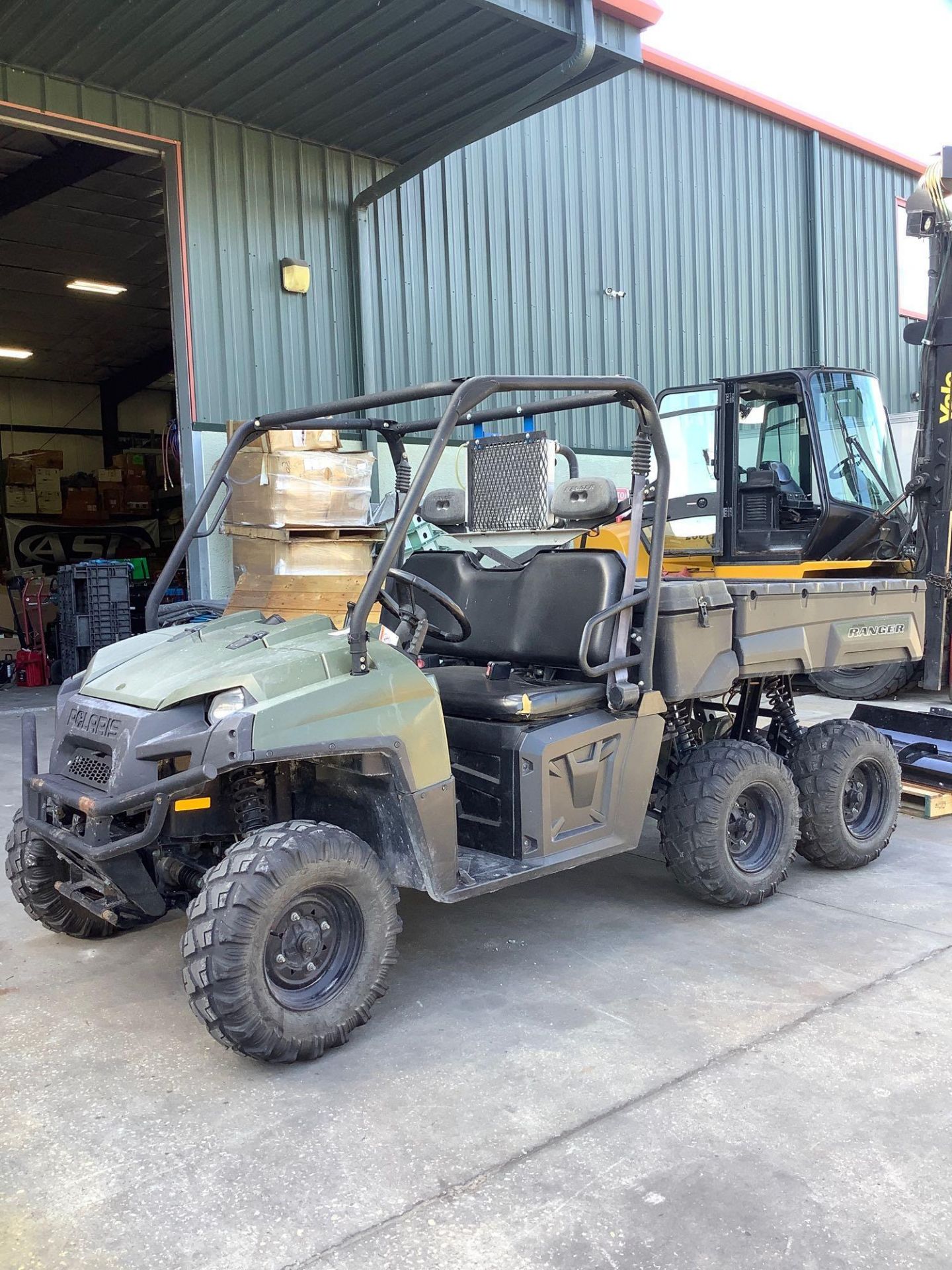 2011 POLARIS 6x6 RANGER 700, GAS POWERED, AWD, AUTOMATIC DUMP BED, STORAGE BOX APPROX 5FT LONG, HITC - Image 10 of 23