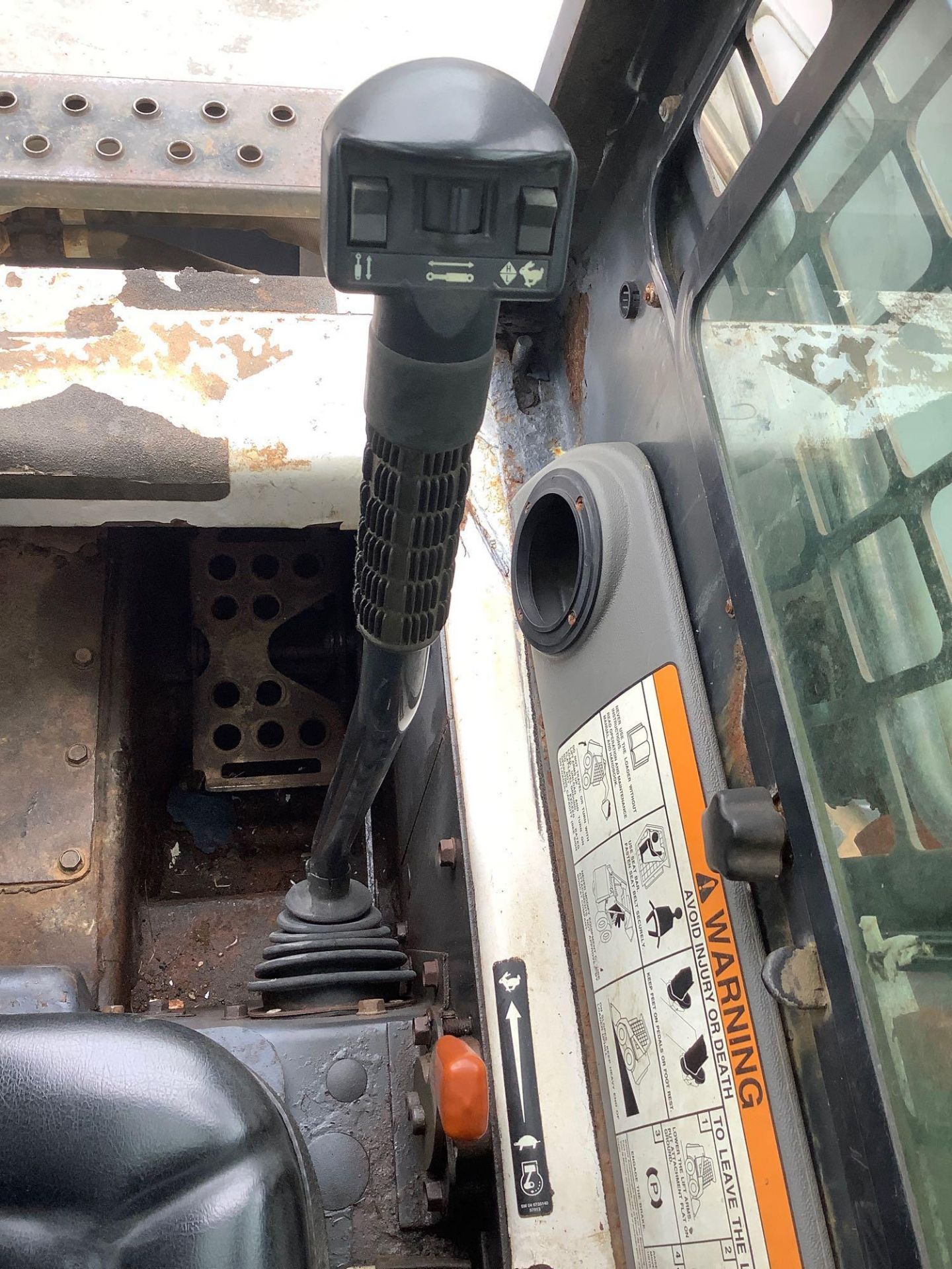 BOBCAT COMPACT SKID STEER LOADER MODEL S160, DIESEL, HIGH FLOW, BUCKET ATTACHMENT APPROX 72IN, AC AI - Image 20 of 20