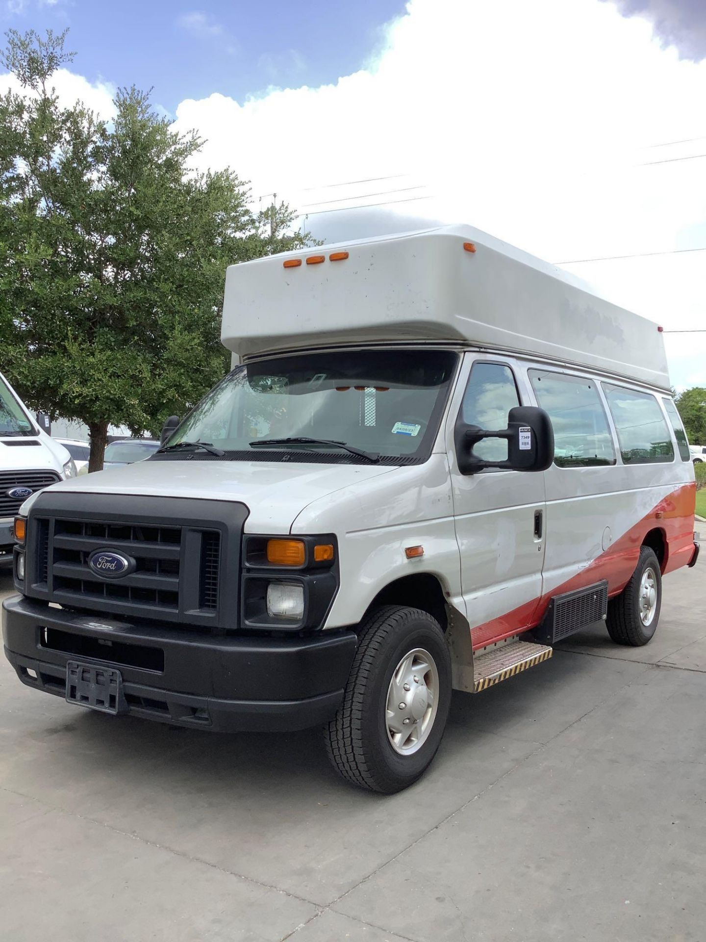 2014 FORD ECONOLINE E-350 SUPER DUTY EXTENDED MOBILITY VAN , AUTOMATIC, ONE OWNER,  AC/ HEAT AIR CON - Image 13 of 39