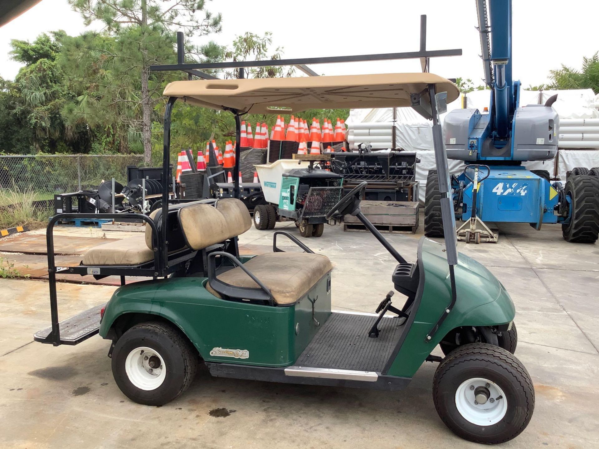 EZ-GO FREEDOM SE GOLF CART MODEL TXTEFSEPDS, ELECTRIC , BACK SEATING - Image 3 of 12