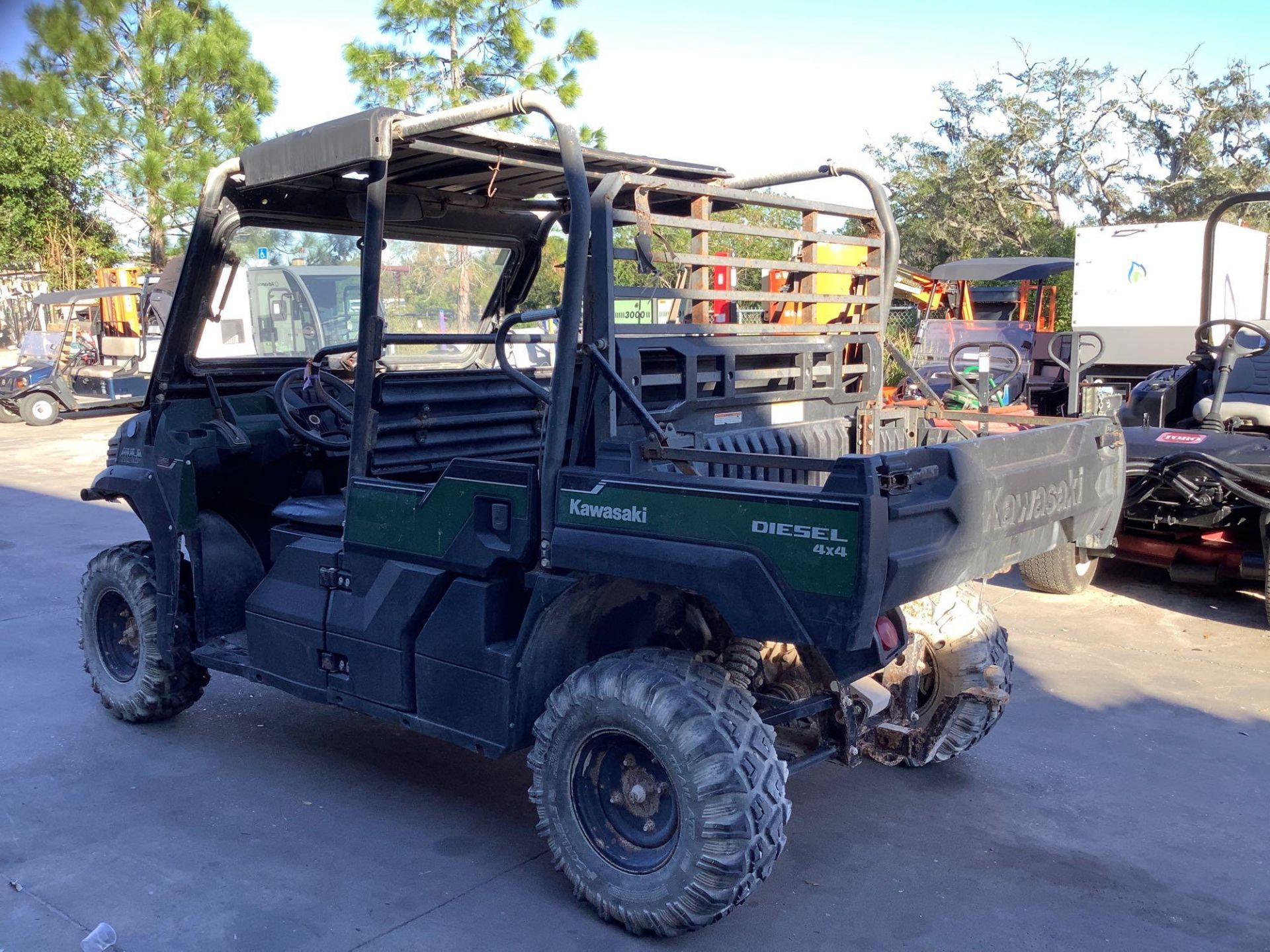 2016 KAWASAKI MULE PRO-DXT ATV, DIESEL, 4x4, CREW CAB, ELECTRIC POWER STEERING, BALL HITCH, 4WD, HAS - Image 3 of 19