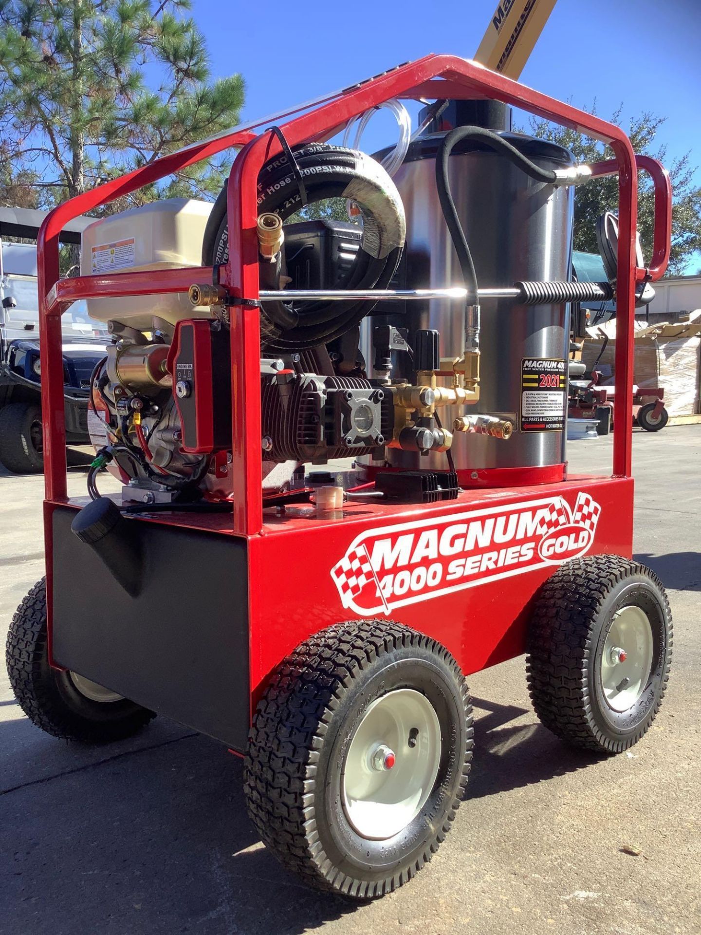 UNUSED 2021 MAGNUM 4000 SERIES GOLD HOT WATER PRESSURE WASHER,DIESEL GAS POWER, ELECTRIC START, APPR