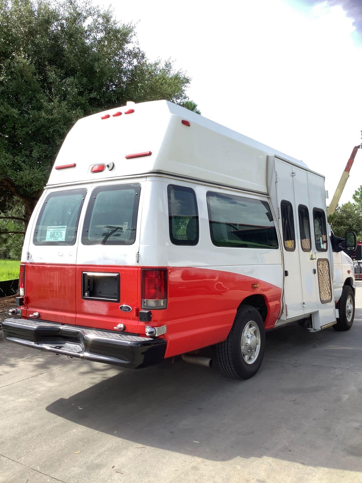 2014 FORD ECONOLINE E-350 SUPER DUTY EXTENDED MOBILITY VAN , AUTOMATIC, ONE OWNER,  AC/ HEAT AIR CON - Image 7 of 39