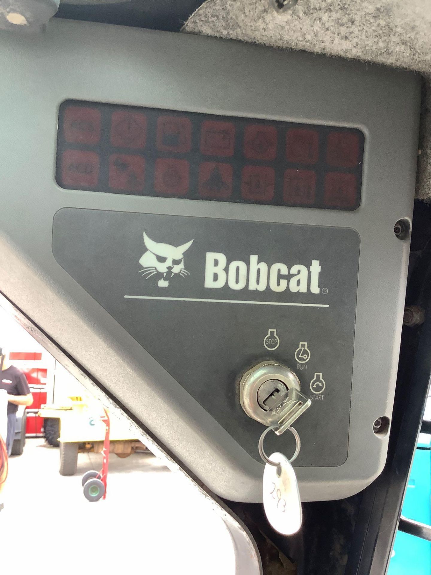 BOBCAT COMPACT SKID STEER LOADER MODEL S160, DIESEL, HIGH FLOW, BUCKET ATTACHMENT APPROX 72IN, AC AI - Image 17 of 20