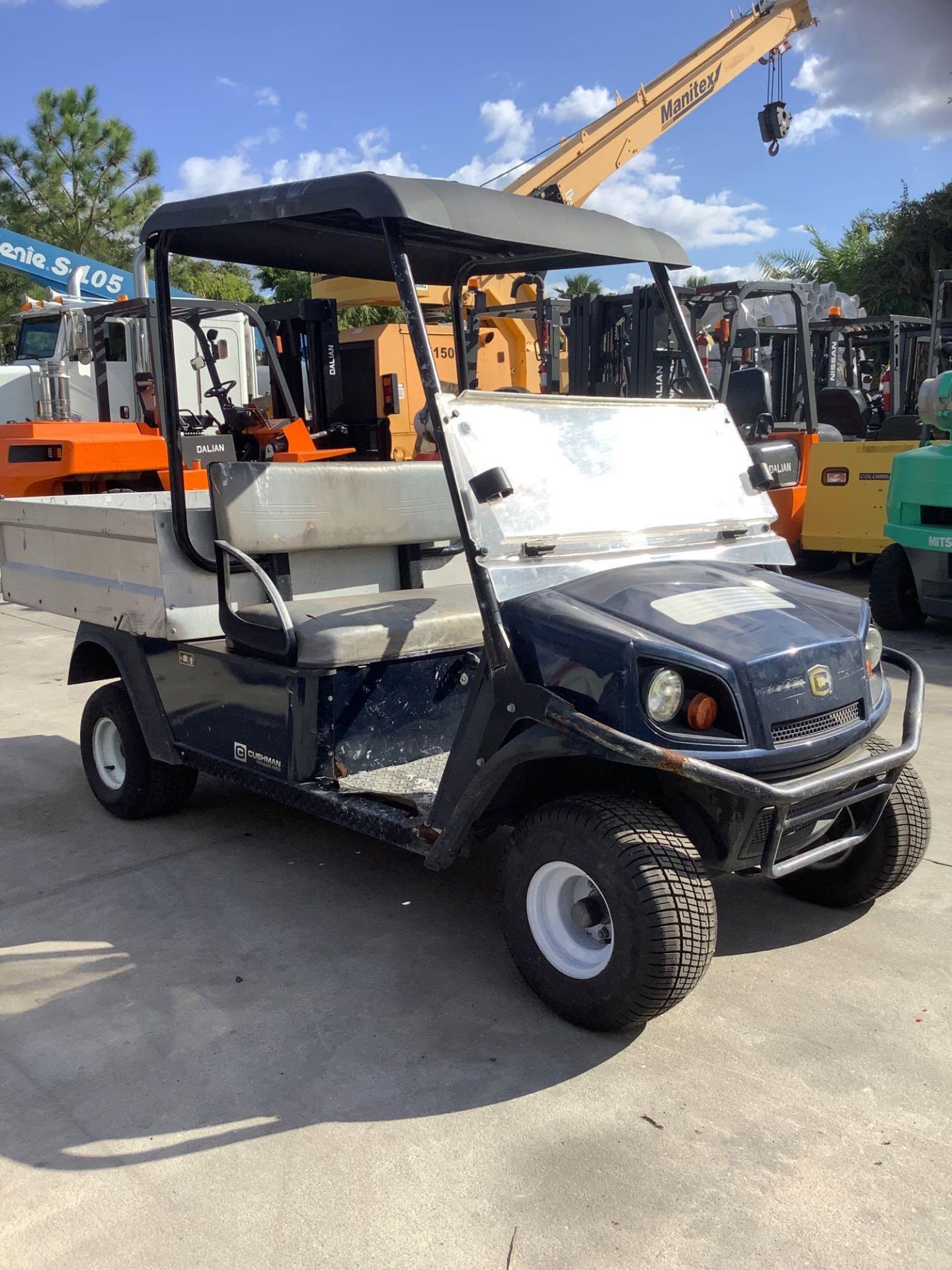 2016 CUSHMAN TEXTRON GOLF CART MODEL CSH HAUL 1200 G, GAS POWERED, KAWASAKI ENGINE, MANUAL DUMP BED,