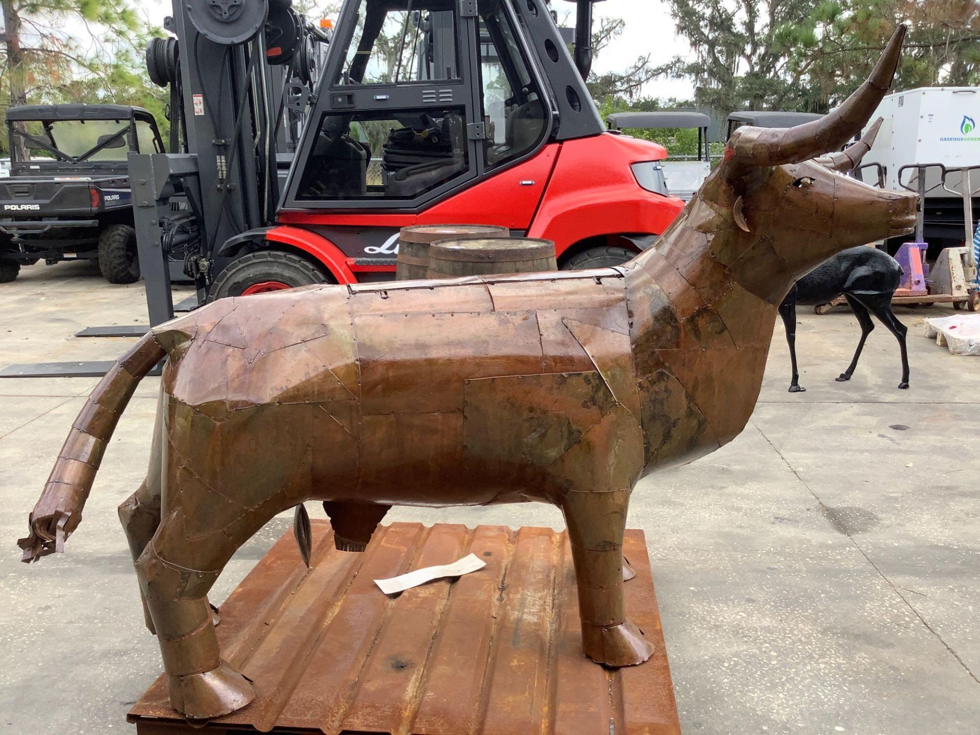 UNUSED LARGE METAL BULL CHARCOAL GRILL, APPROX 79IN LONG - Image 3 of 9