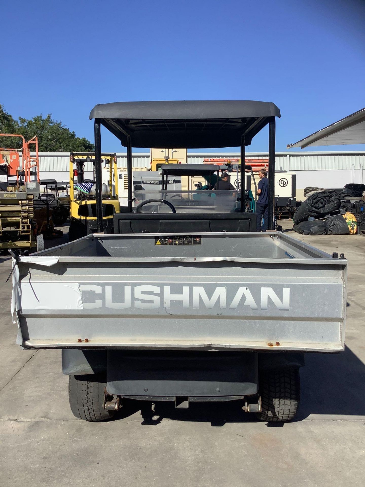 2016 CUSHMAN TEXTRON GOLF CART MODEL CSH HAUL 1200 G, GAS POWERED, KAWASAKI ENGINE, MANUAL DUMP BED, - Image 5 of 15