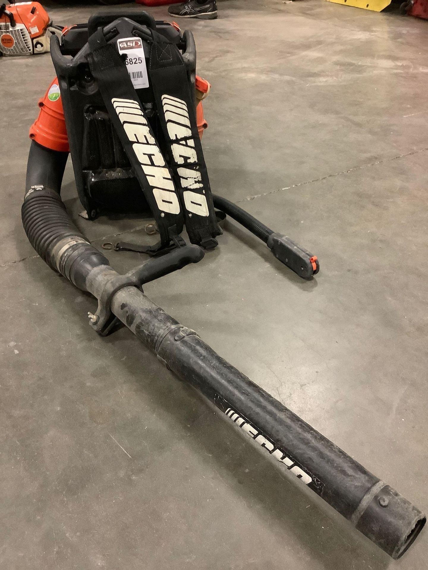 ECHO BACKPACK BLOWER MODEL PB-460 LN , GAS POWERED , RUNS AND OPERATES