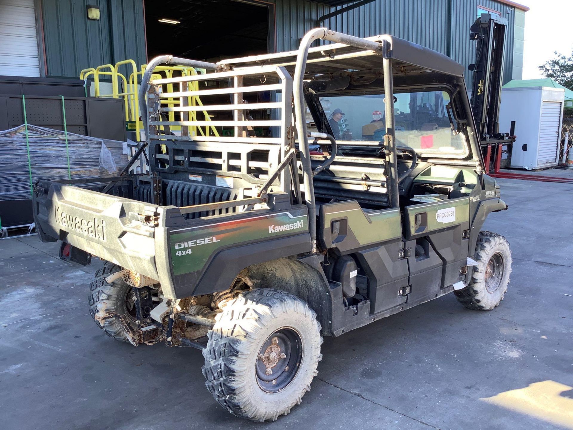 2016 KAWASAKI MULE PRO-DXT ATV, DIESEL, 4x4, CREW CAB, ELECTRIC POWER STEERING, BALL HITCH, 4WD, HAS - Image 8 of 19