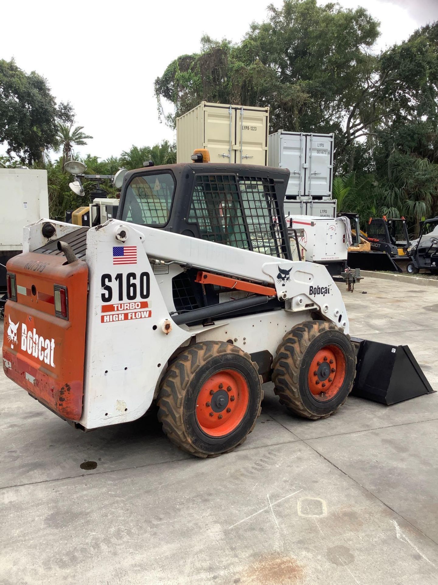 BOBCAT COMPACT SKID STEER LOADER MODEL S160, DIESEL, HIGH FLOW, BUCKET ATTACHMENT APPROX 72IN, AC AI - Image 3 of 20