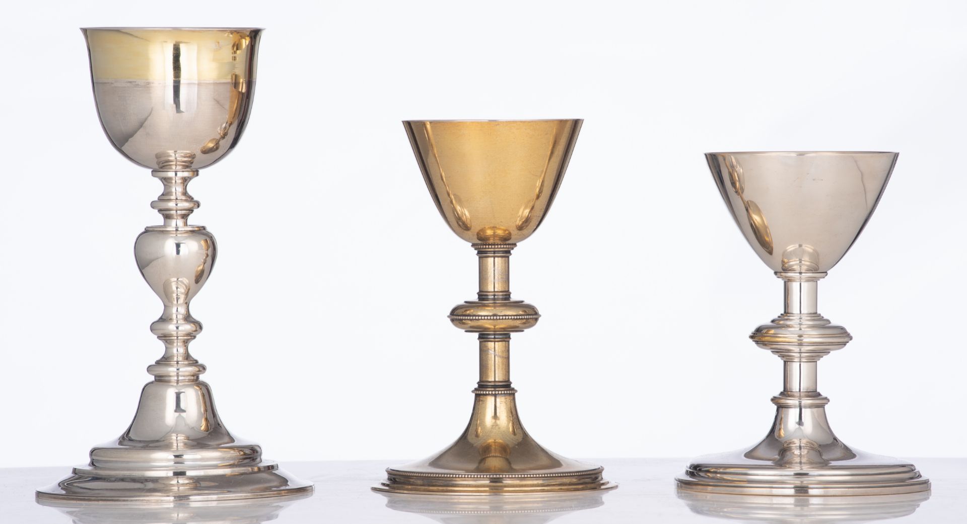 Two silver and gilt silver 19thC chalices, one with the inscription 'Capucijnessen - Brugge', weight - Image 3 of 20
