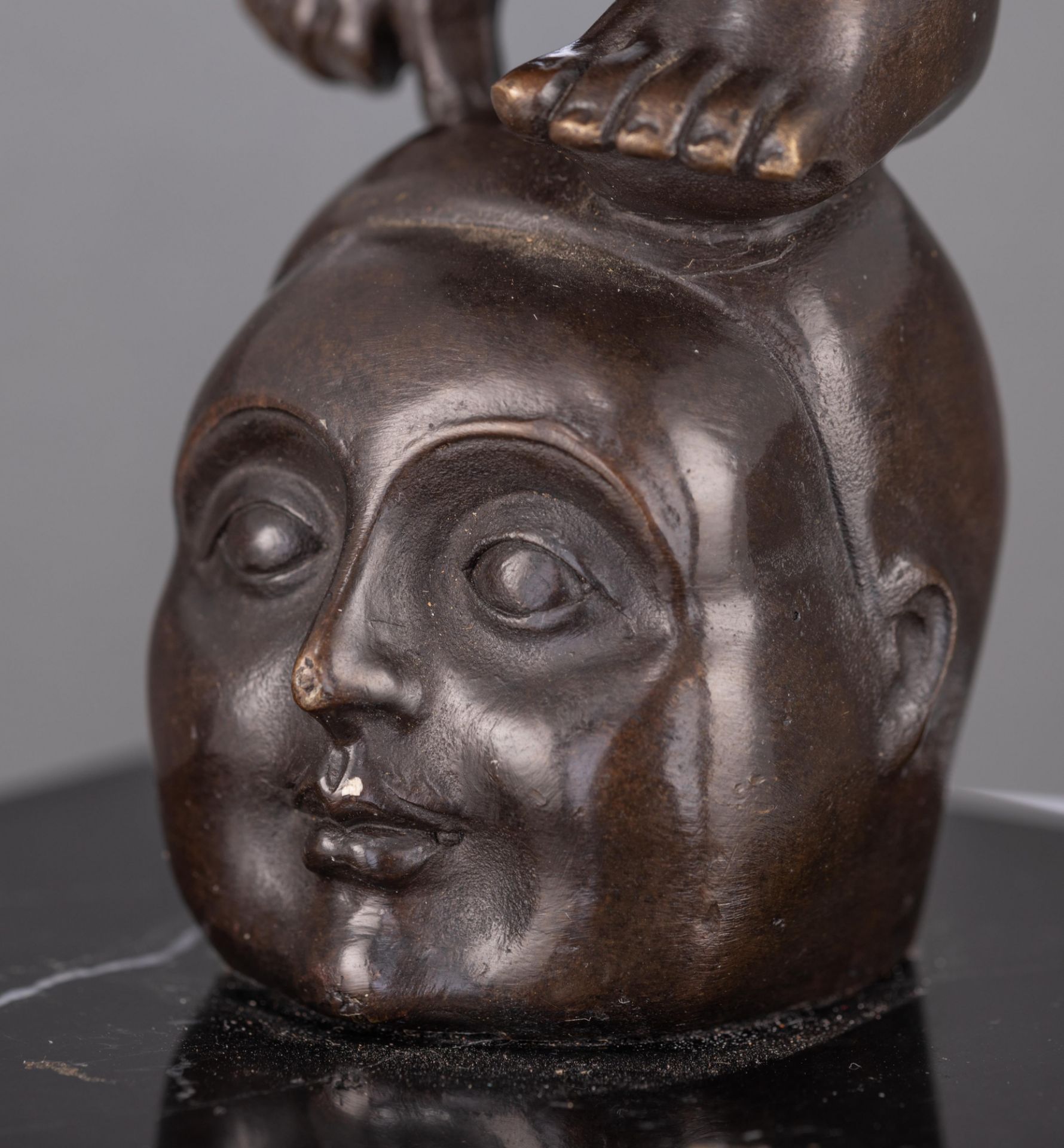 Rubin, ' El Pensamiento' bronze sculpture made as a homage to Fernando Botero, on a black marble bas - Image 9 of 12