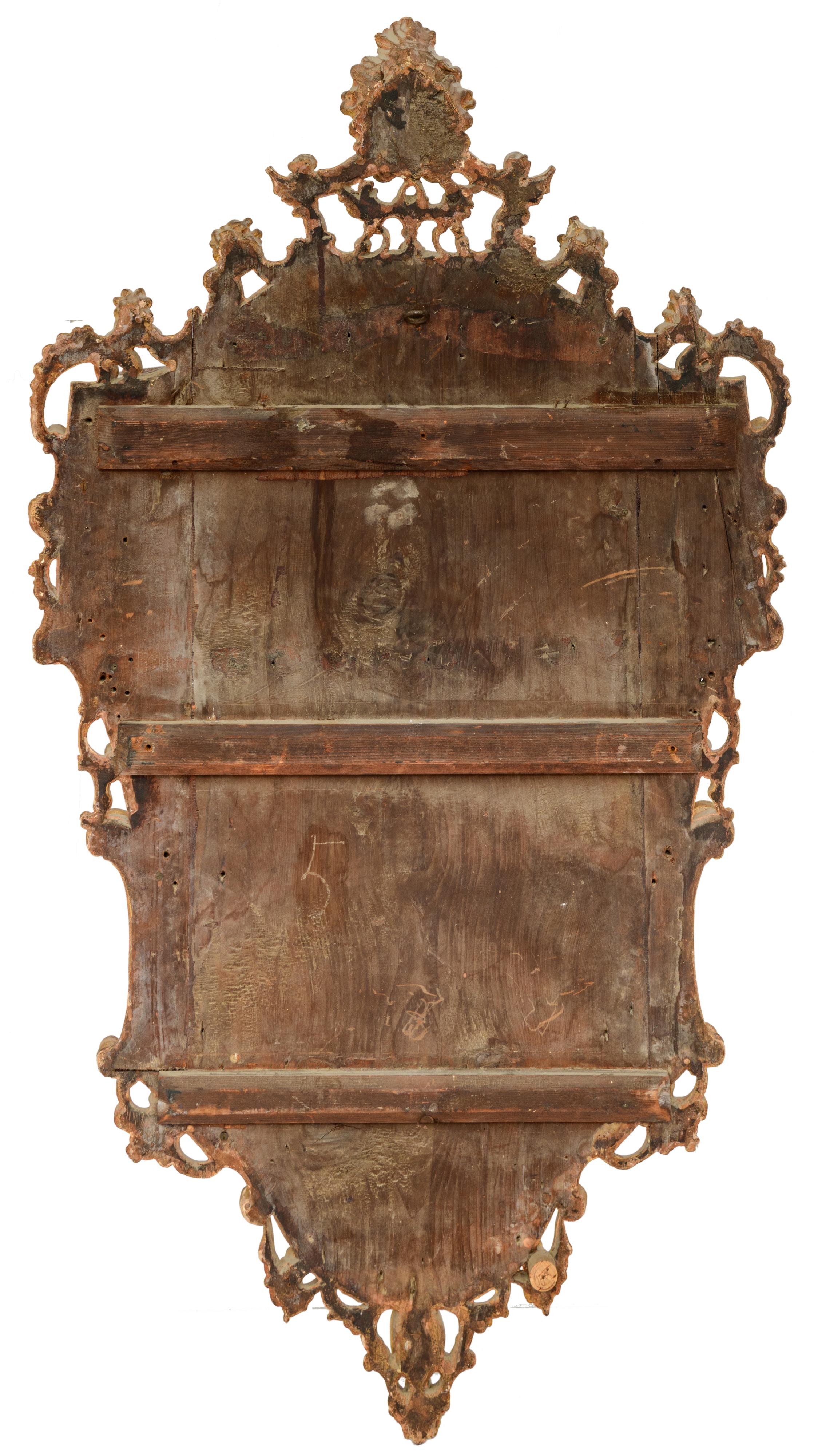 A gilt and finely carved Baroque Venetian wall mirror, decorated with shells and volutes, 18thC, H 1 - Image 2 of 8