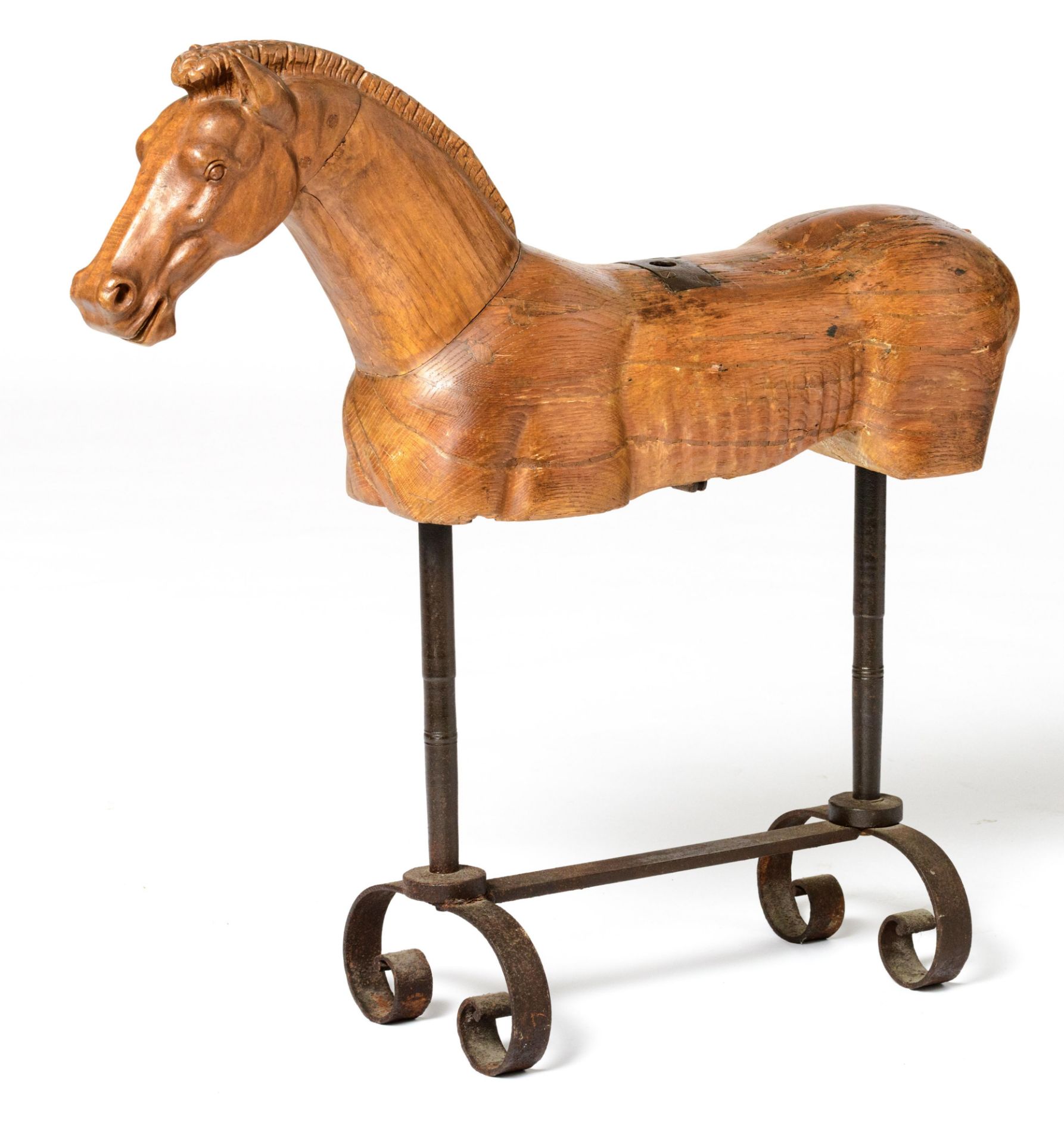 A carved oak horse on a wrought iron stand, H 92 - W 97 cm - Image 2 of 11