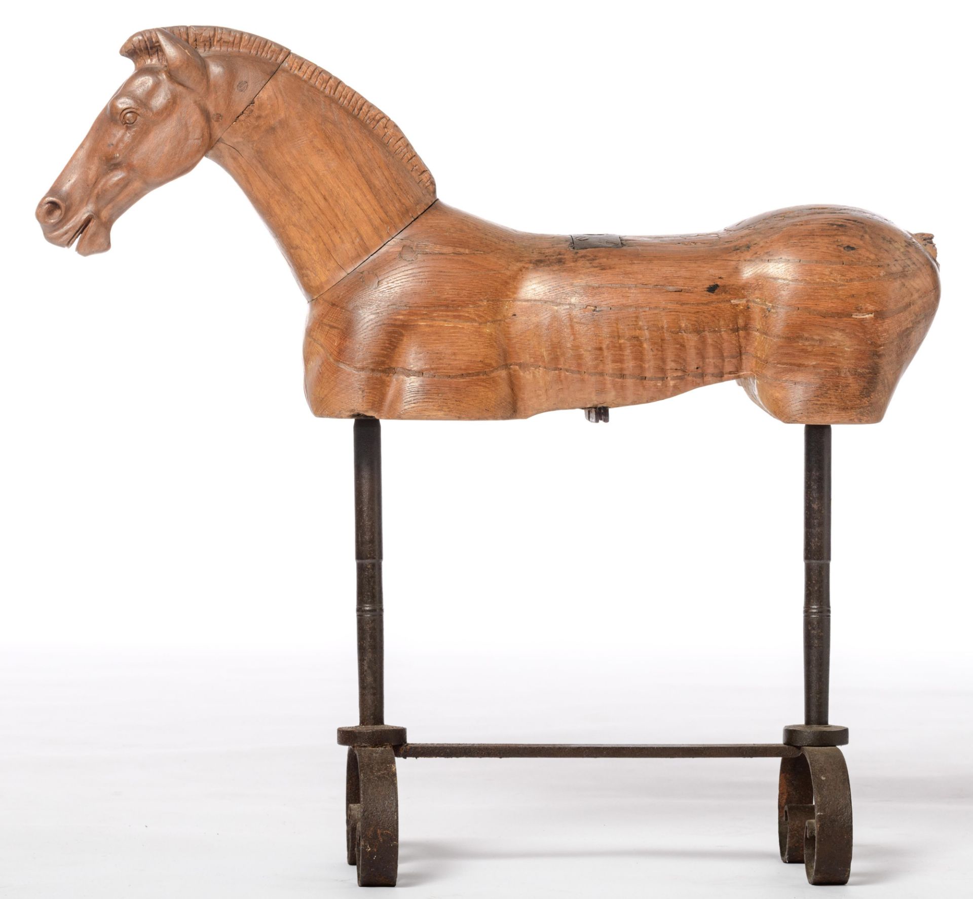 A carved oak horse on a wrought iron stand, H 92 - W 97 cm - Image 3 of 11